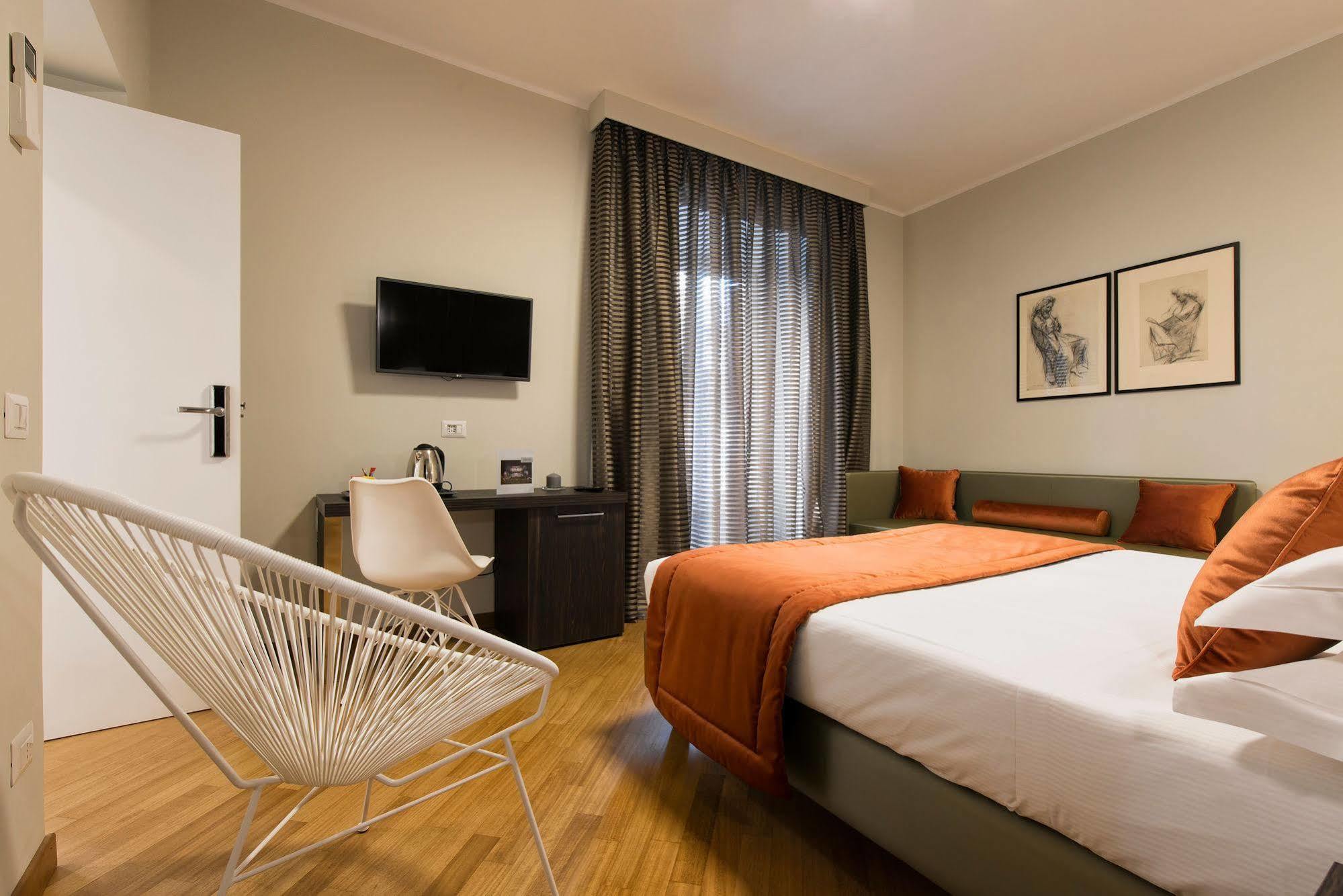 Navona Theatre Hotel
