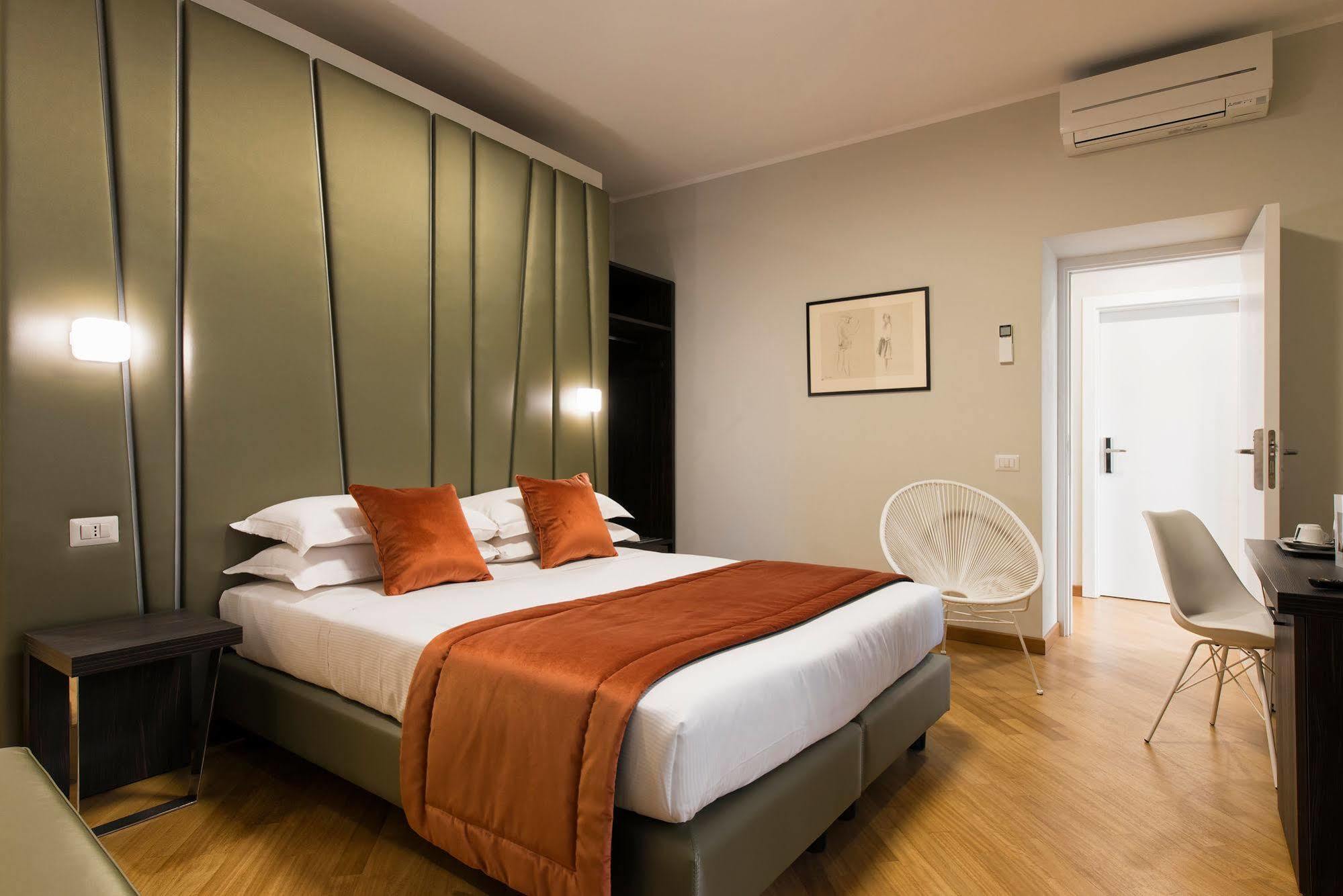 Hotel Navona Theatre 3*