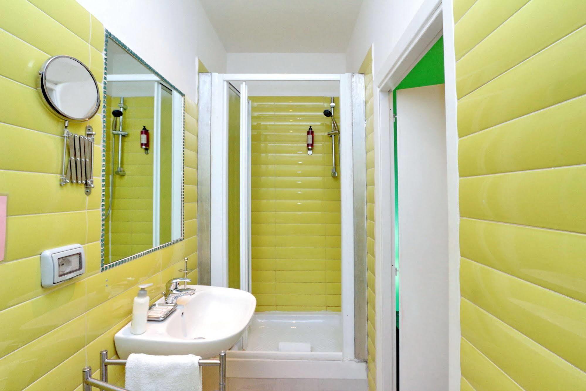 Gjestgiverier Lucky Domus Roma