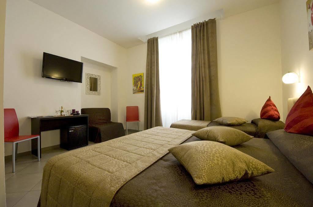 Ara Pacis Affittacamere 2*