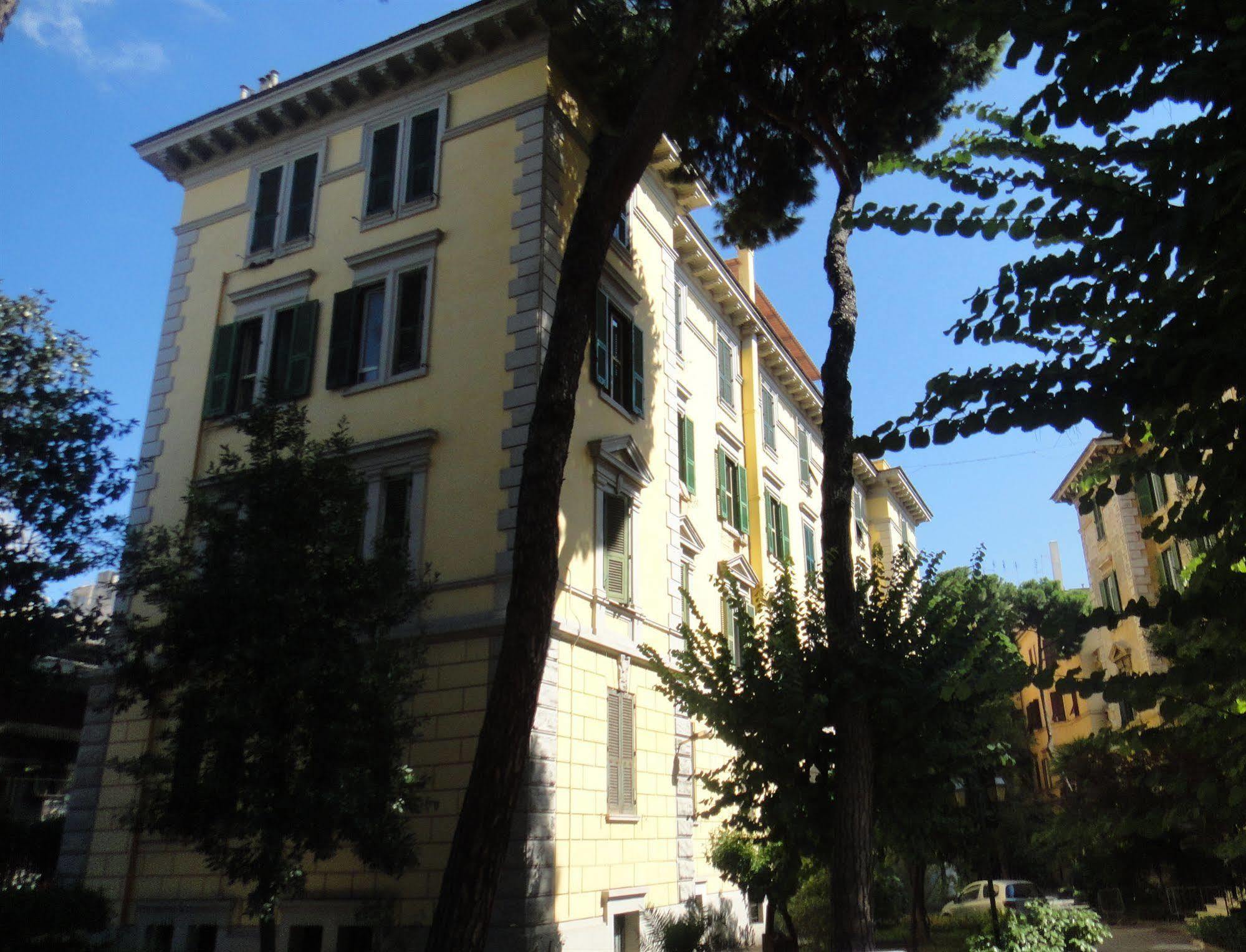 Casa de hóspedes Pigneto Luxury 2*