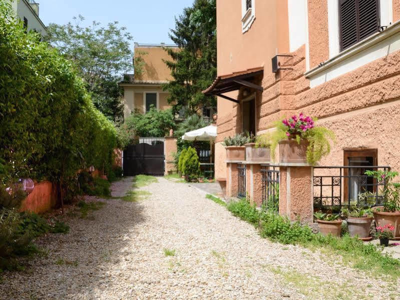 Bed & Breakfast A Vinicius Et Mita Roma