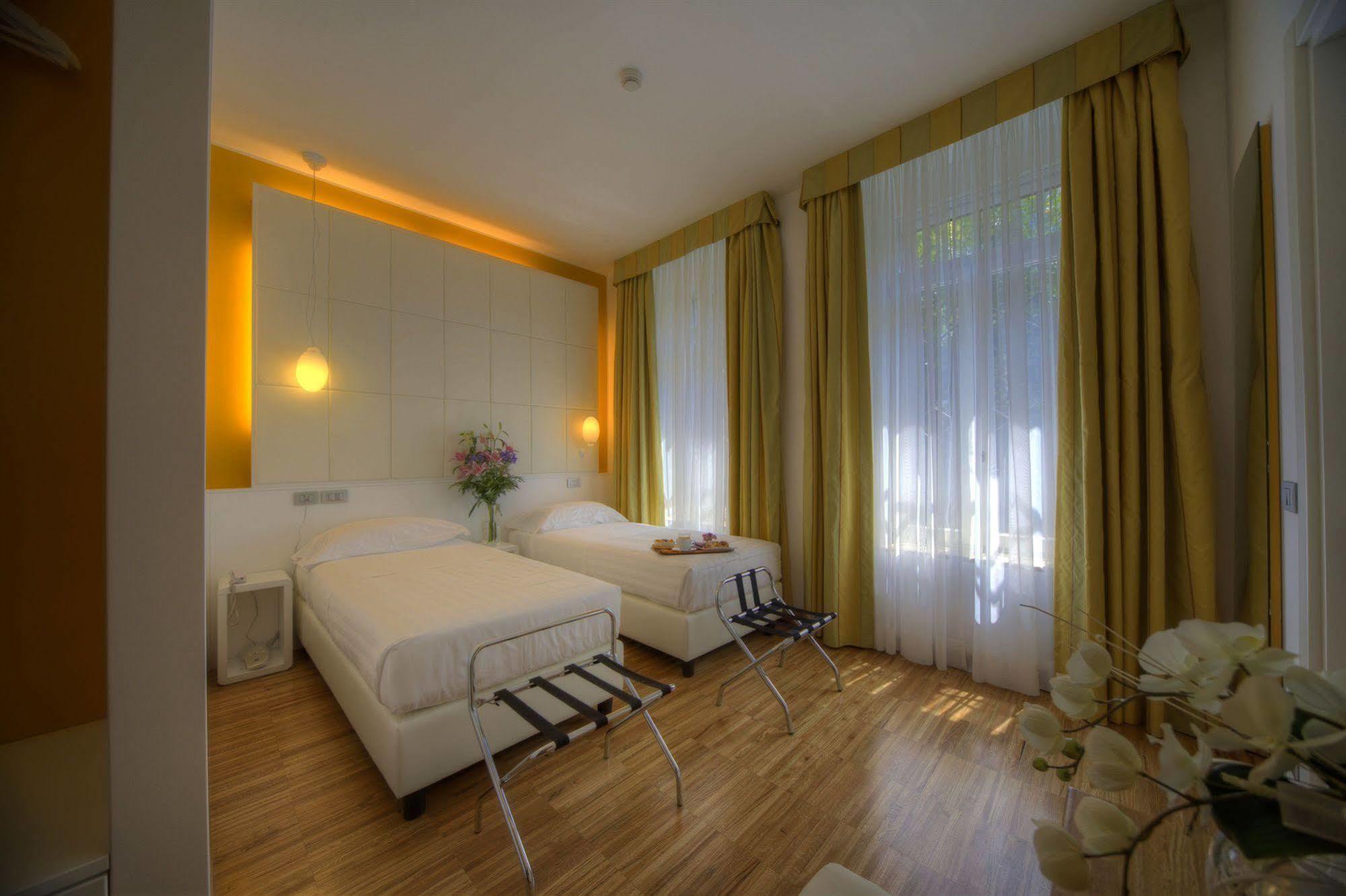 Point Hotel 3*