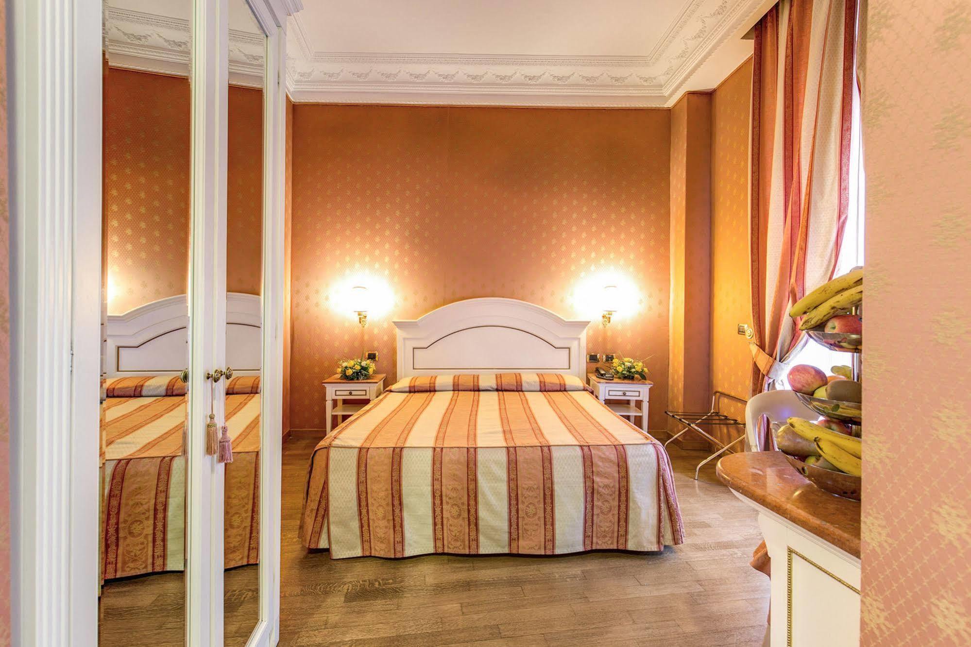 Hotel La Lumiere Di Piazza Di Spagna 3*
