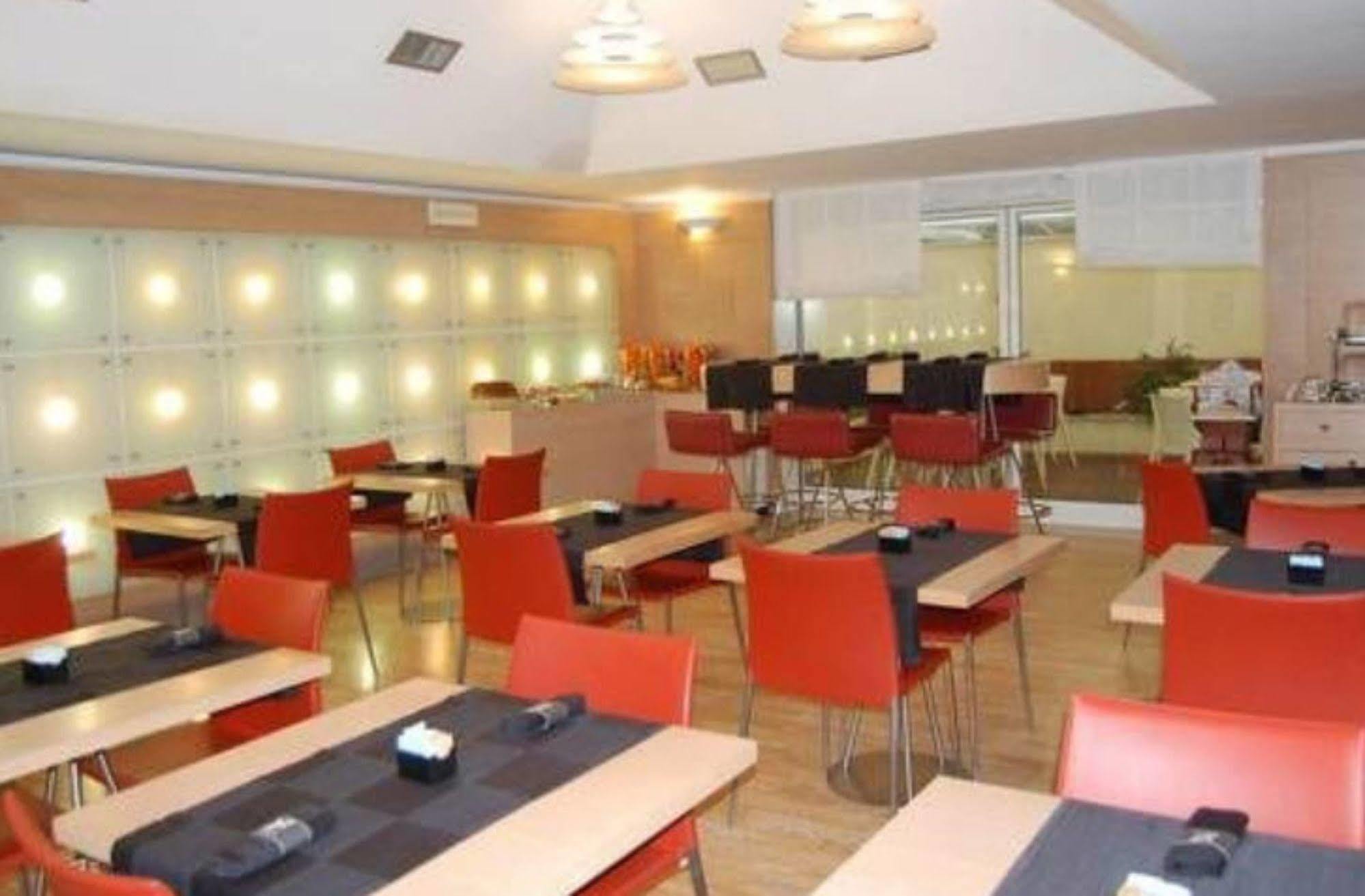 Hotell Leonardo Boutique Termini 4*