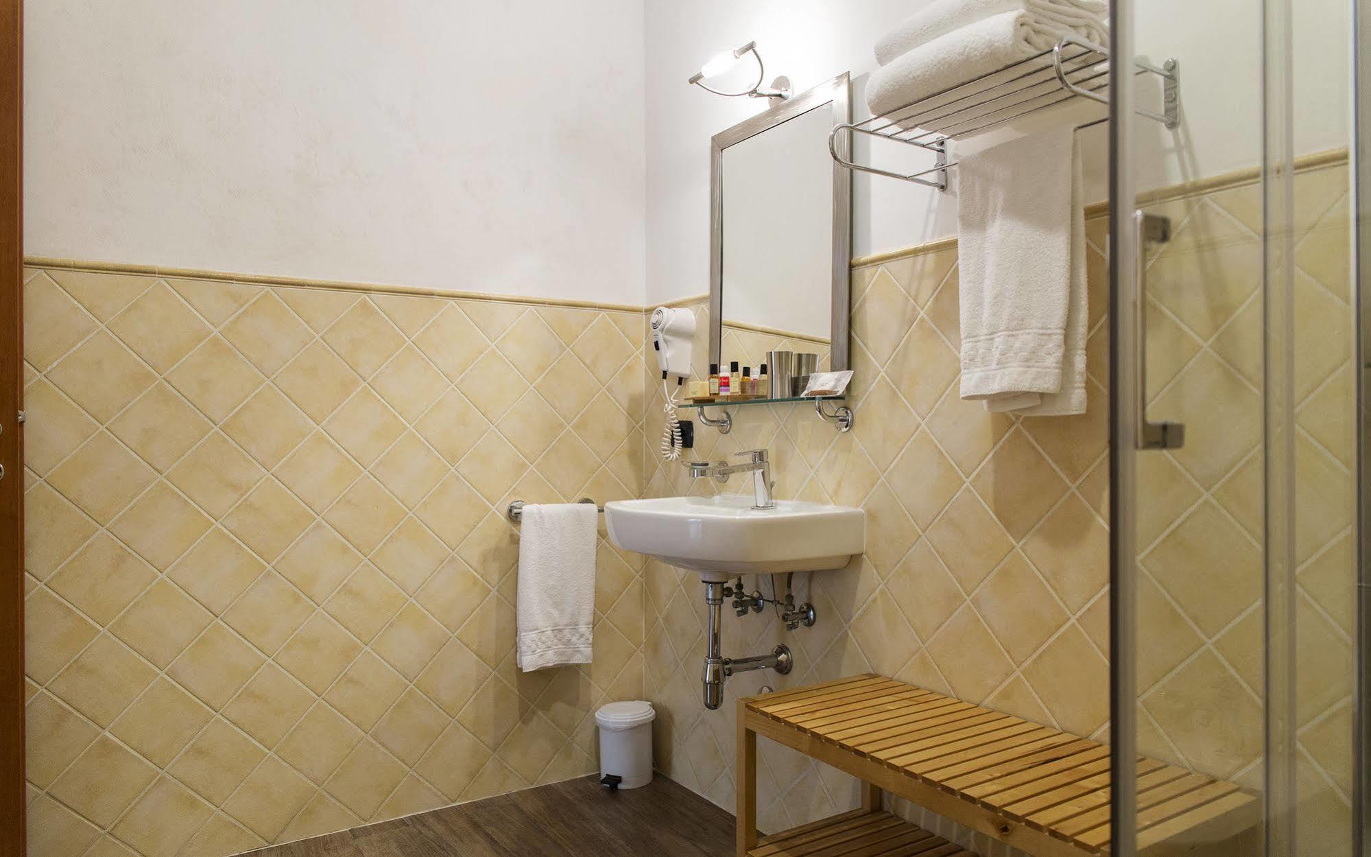 Rooms&suites 2*