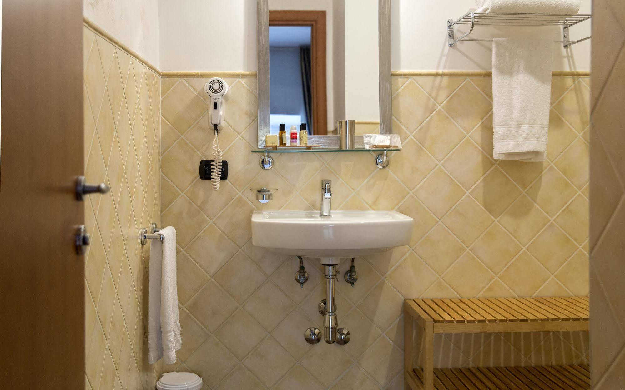 Rooms&suites Gasthof 2*