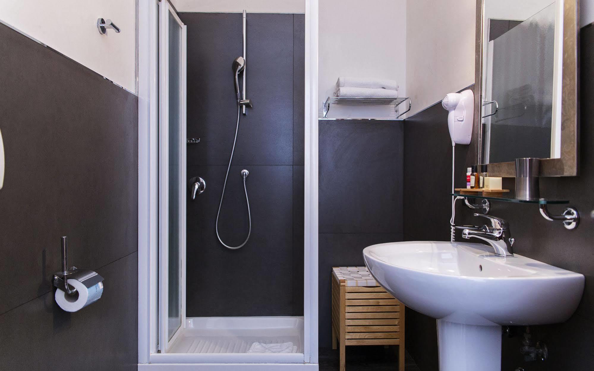 Rooms&suites 2* Rom