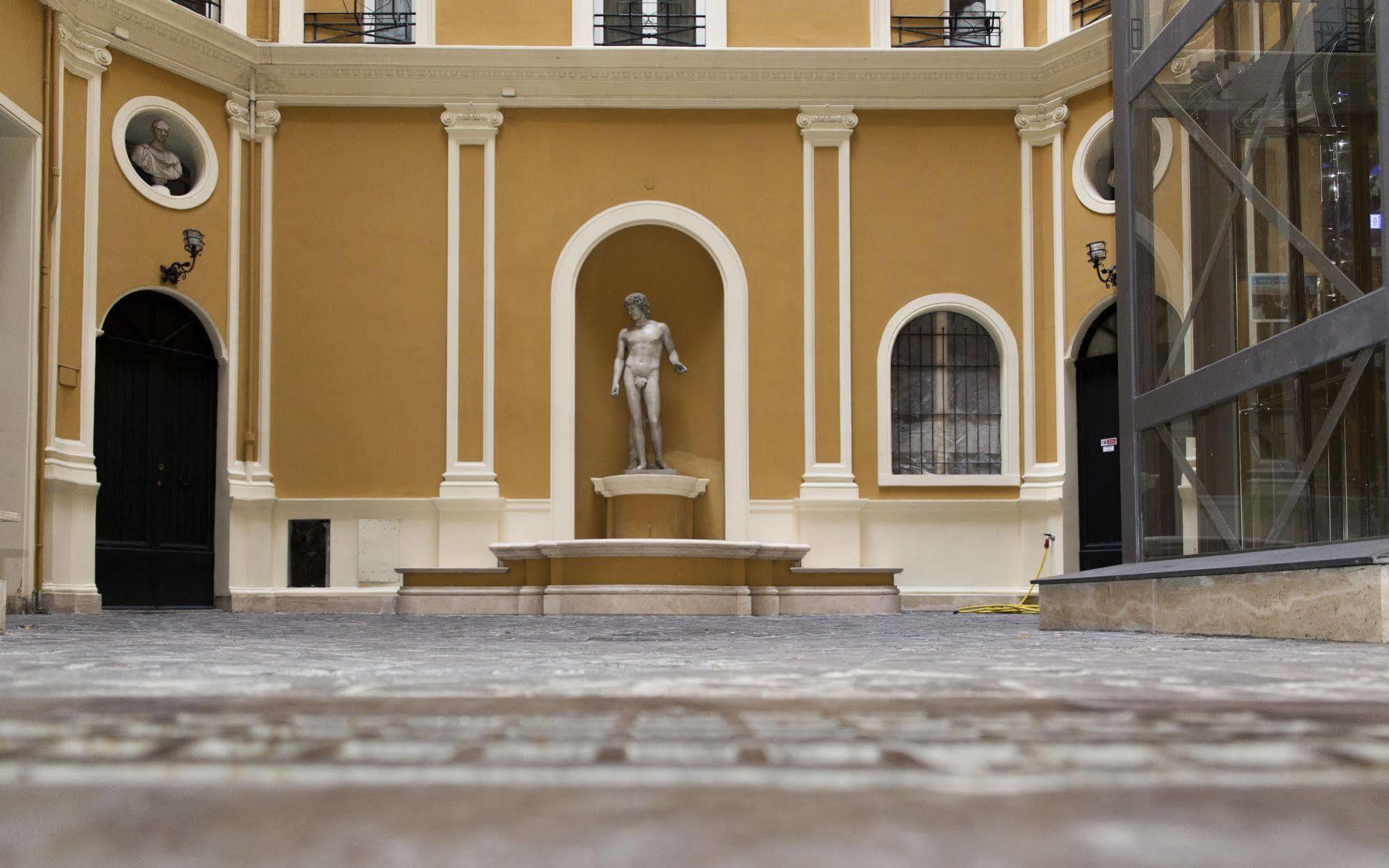Guest house & Rome