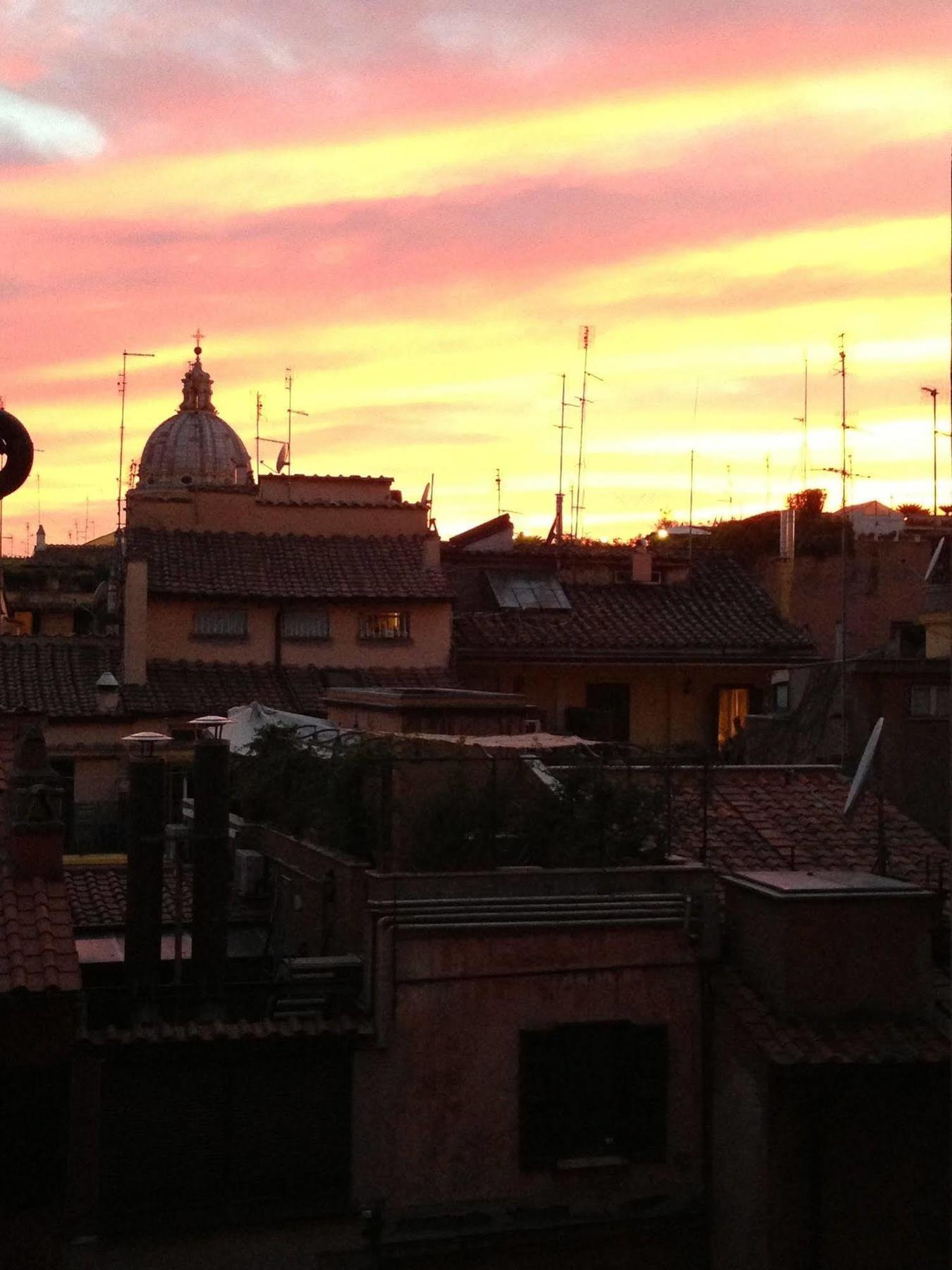 Piazza Di Spagna Affittacamere 2*