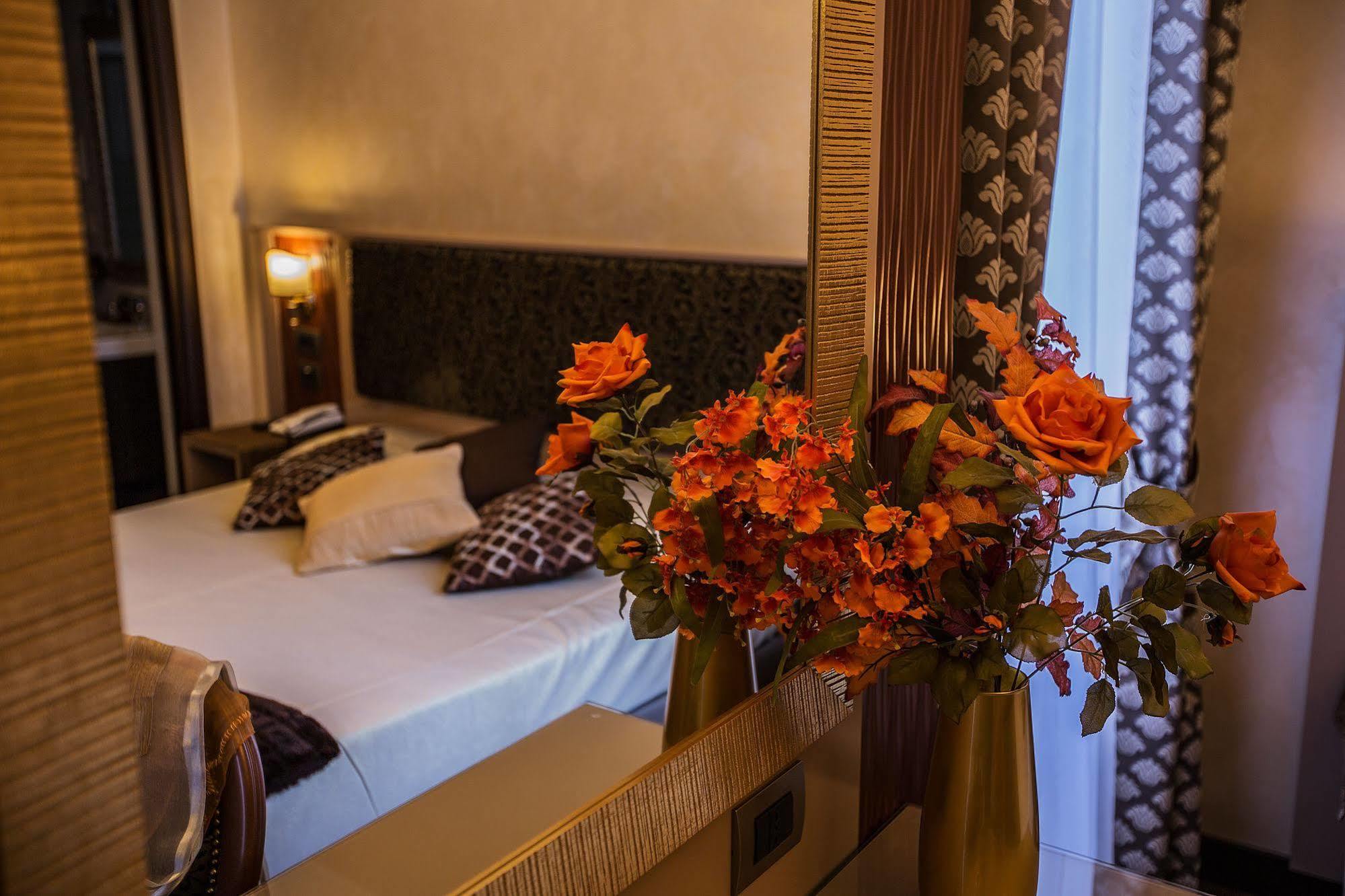 Hotel Romano 2* Rom