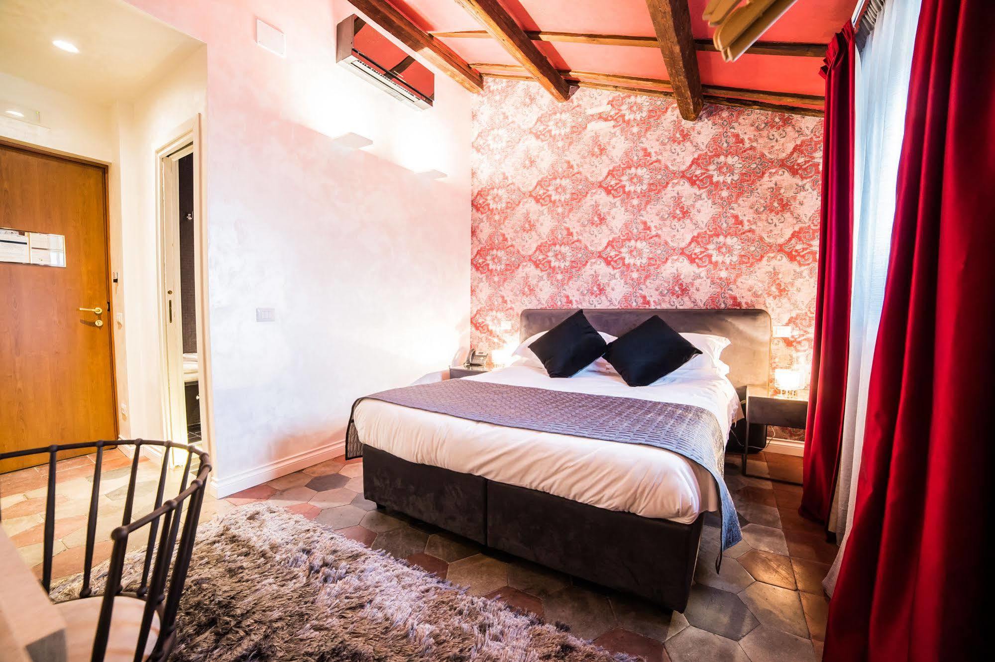 The Place 217 Hotell