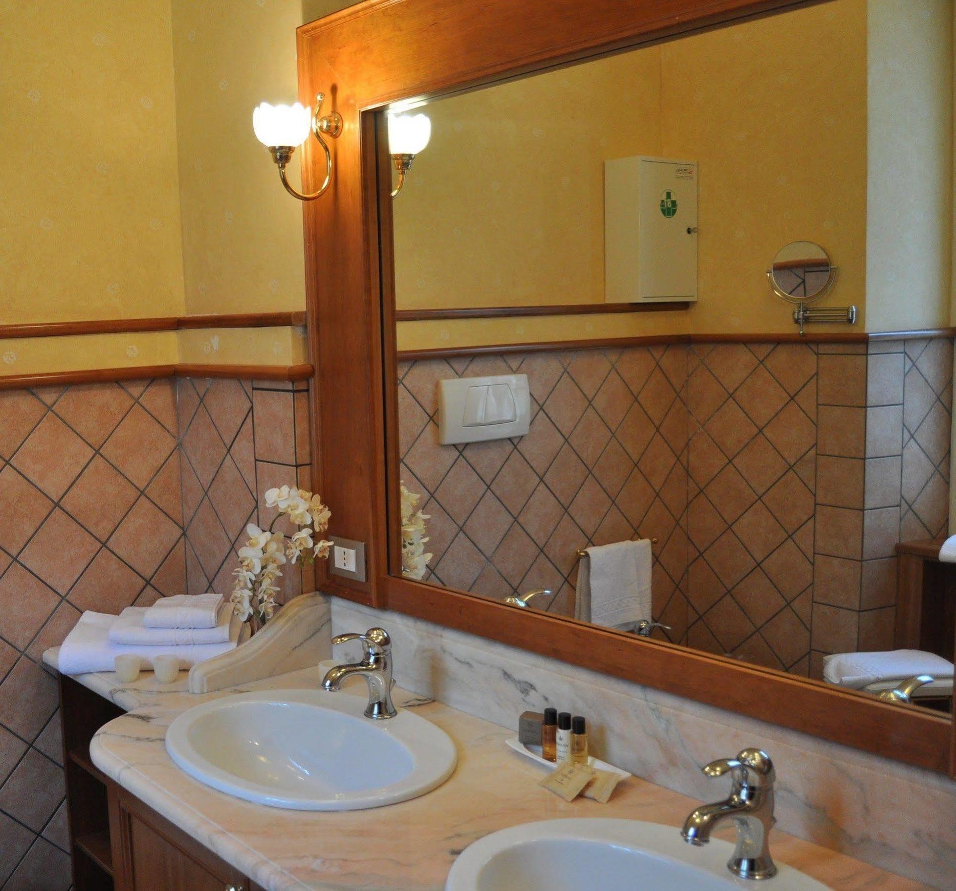 Aparthotel Dea 2*