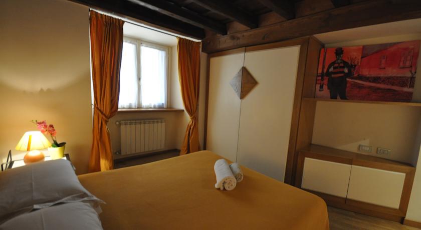 Holiday - City Center Apartment *