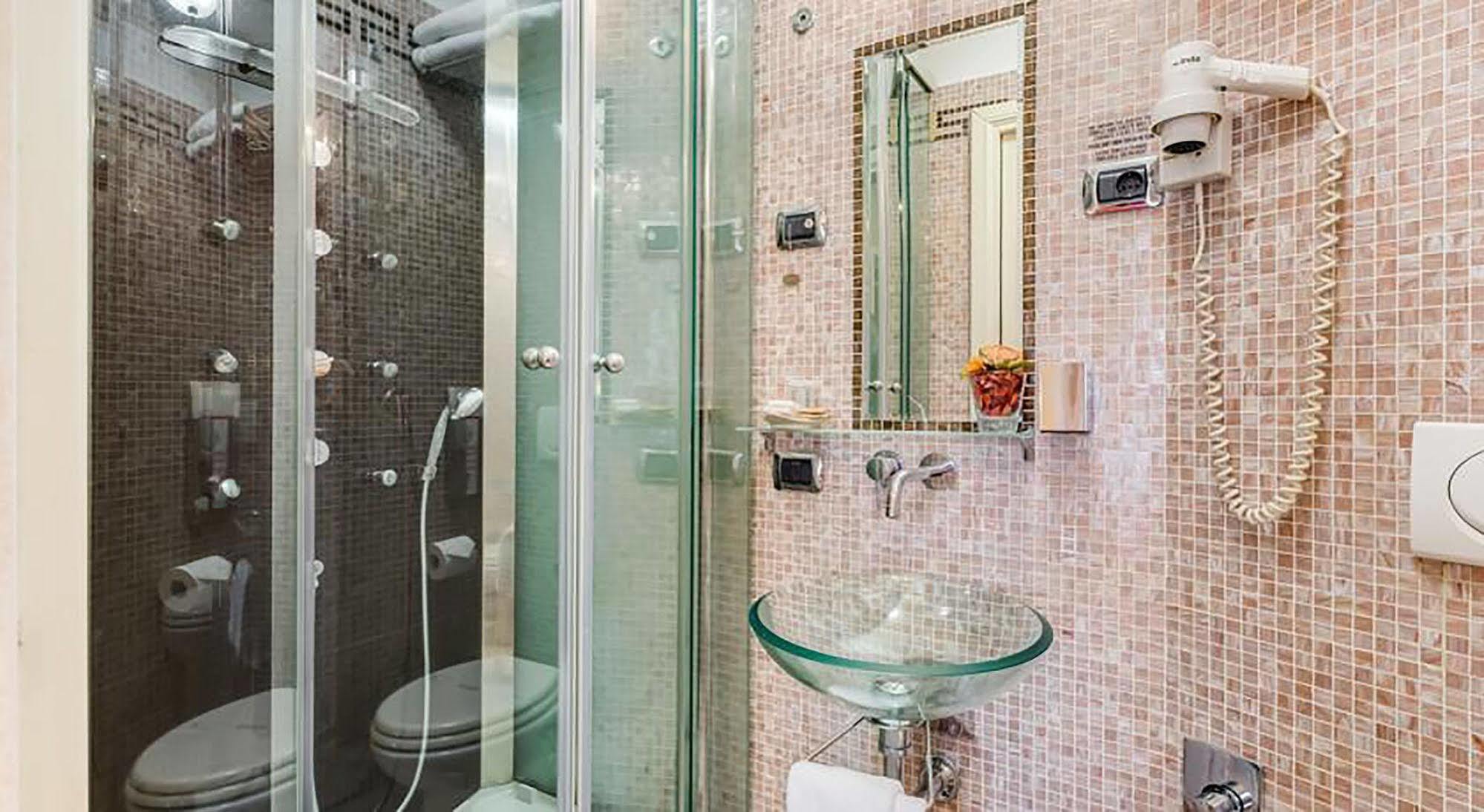 Gjestgiverier 38 Viminale Street 2*