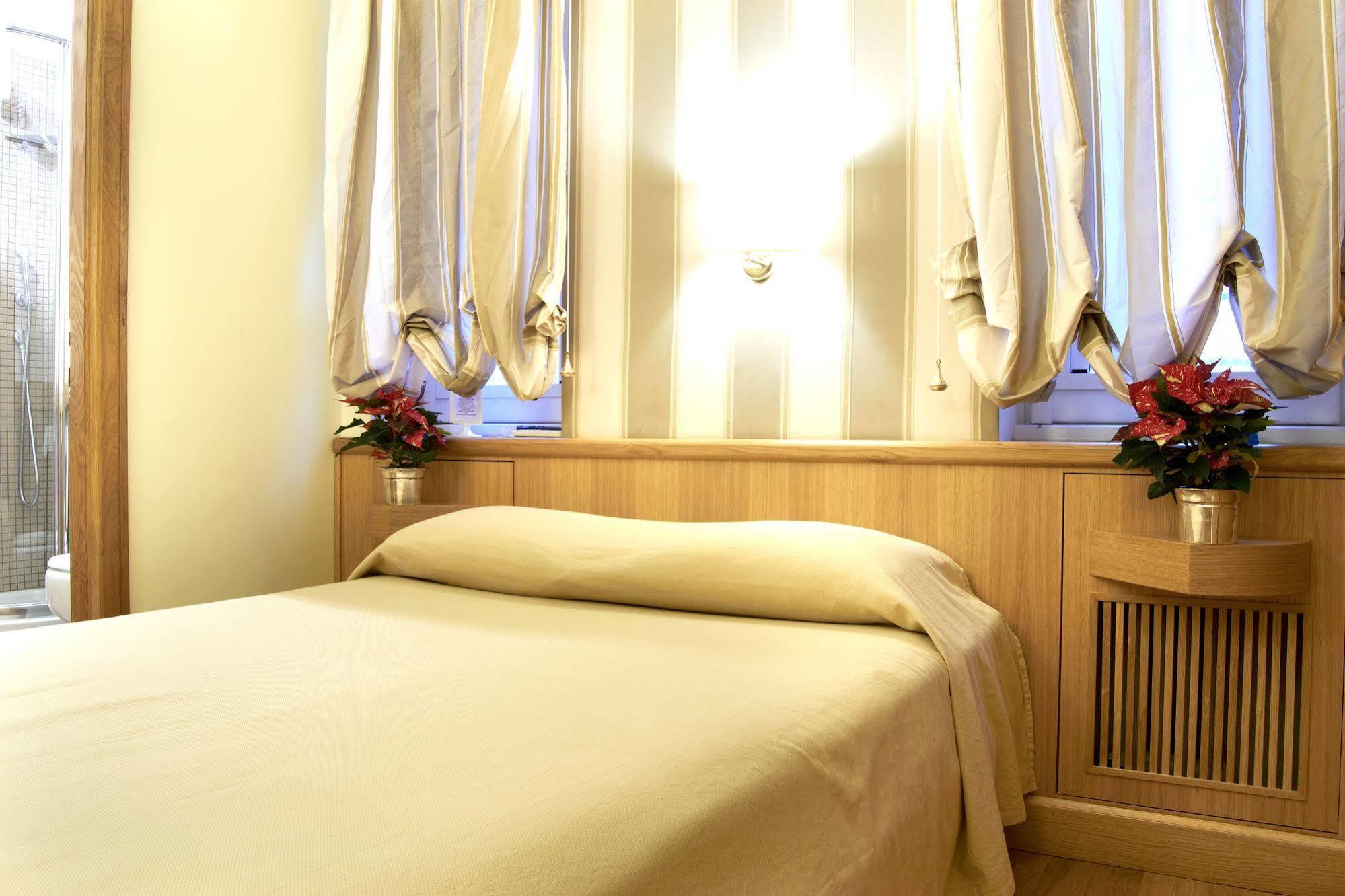 Domus Cavour 3* Roma