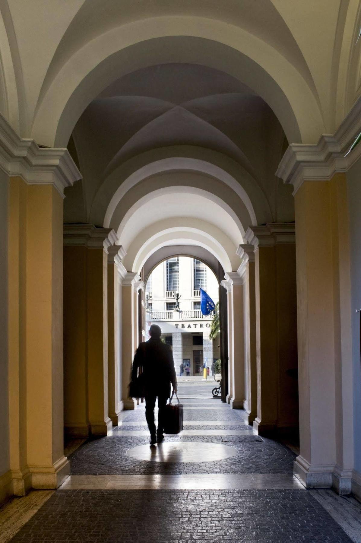 38 Viminale Street Gjestgiverier Roma