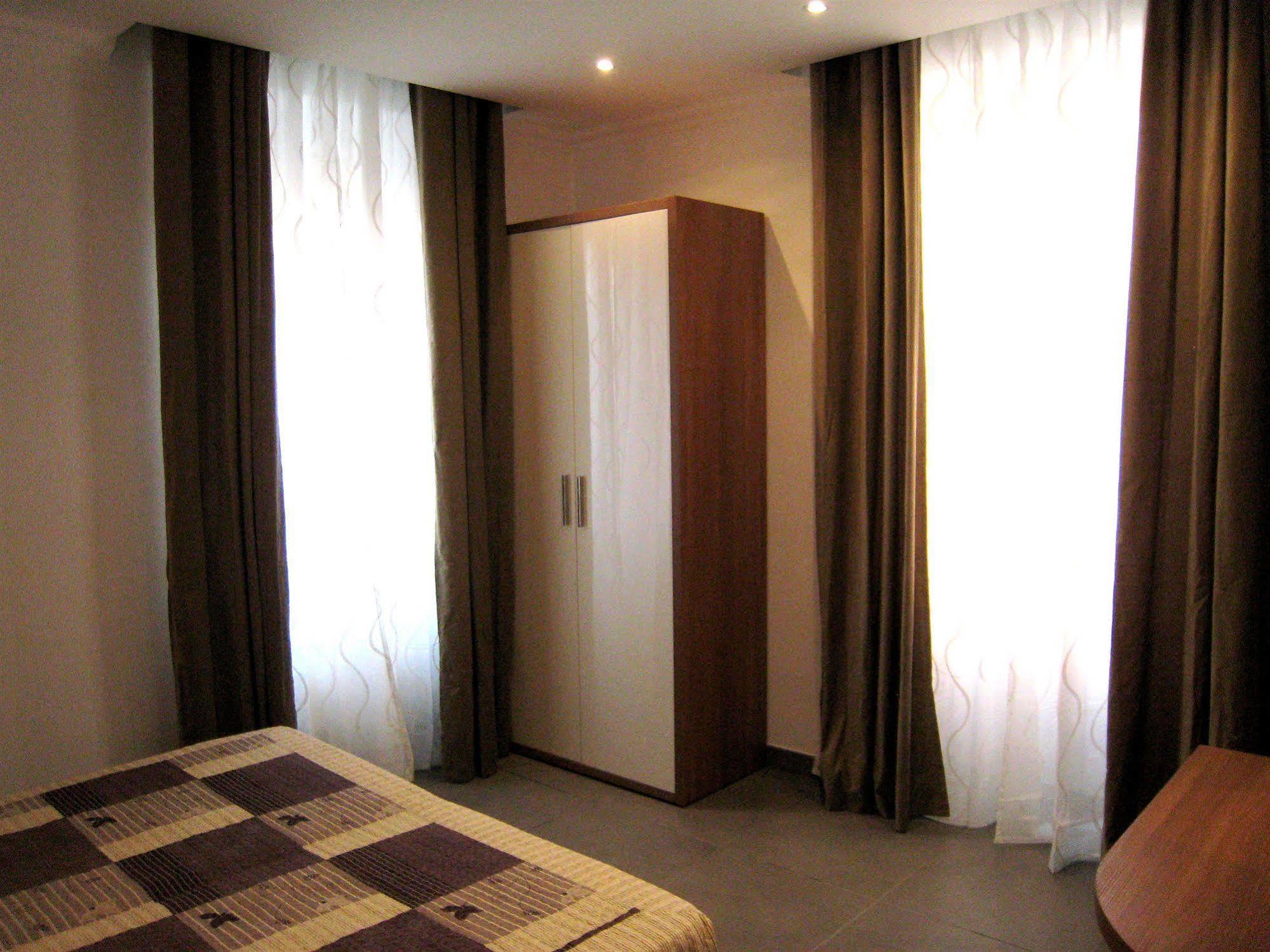 Holidays S.lorenzo New Casa de hóspedes Roma