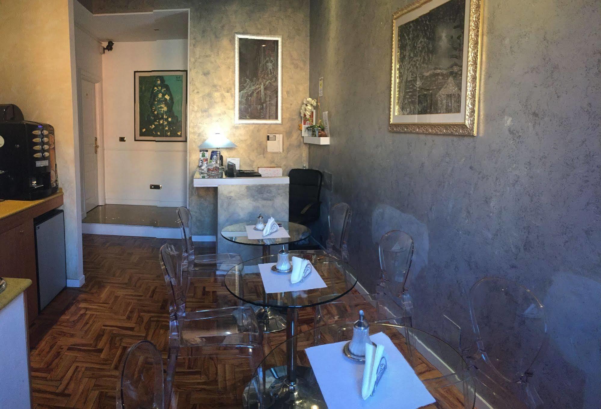 Relais Conte Di Cavour De Luxe Affittacamere 2*