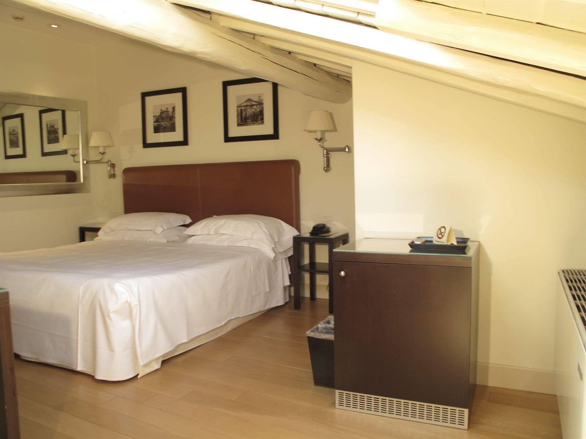 Santa Chiara Hotel