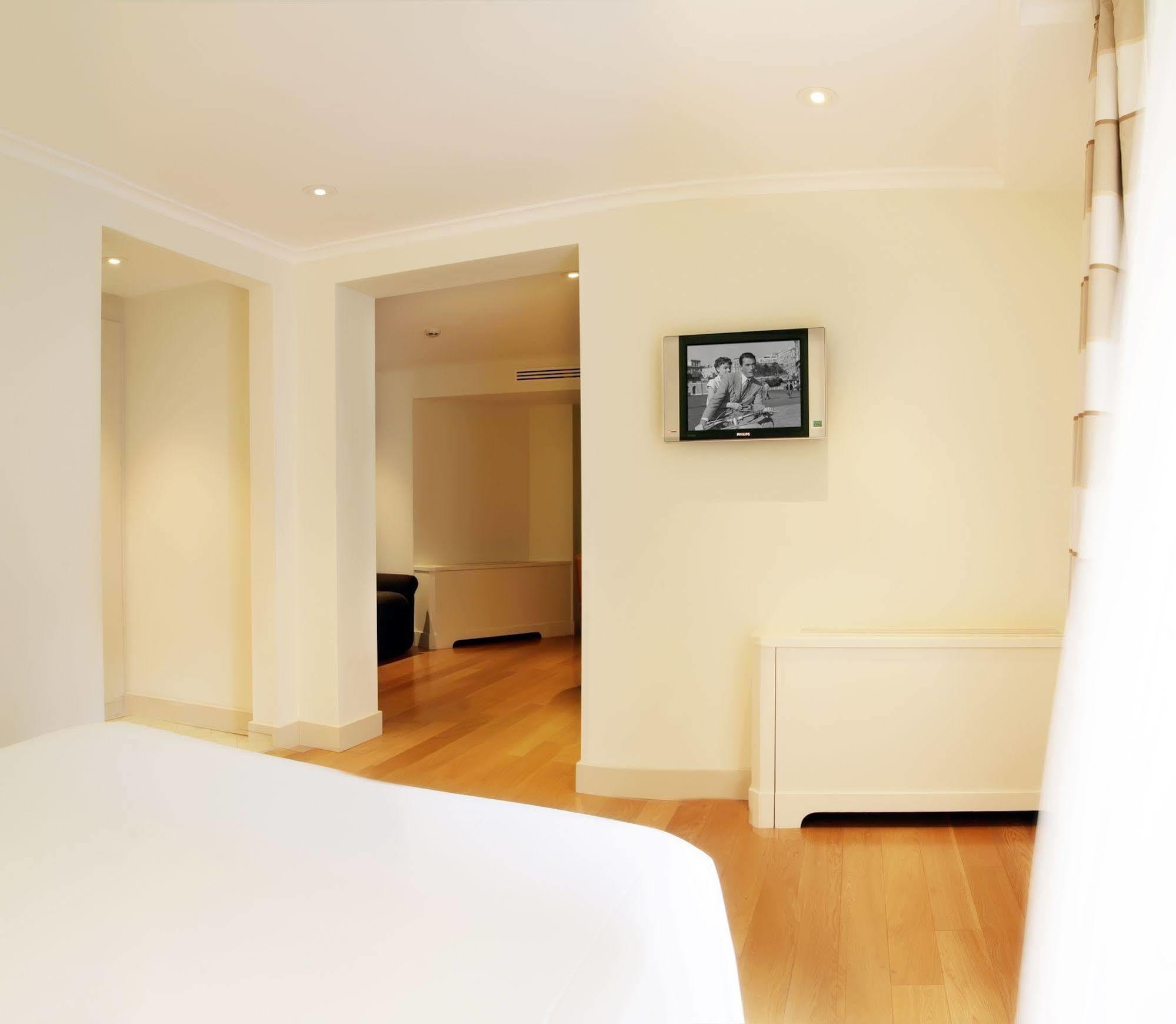 Hotel Santa Chiara 3*
