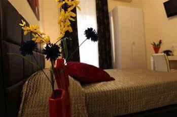 Domus Via Veneto 2*