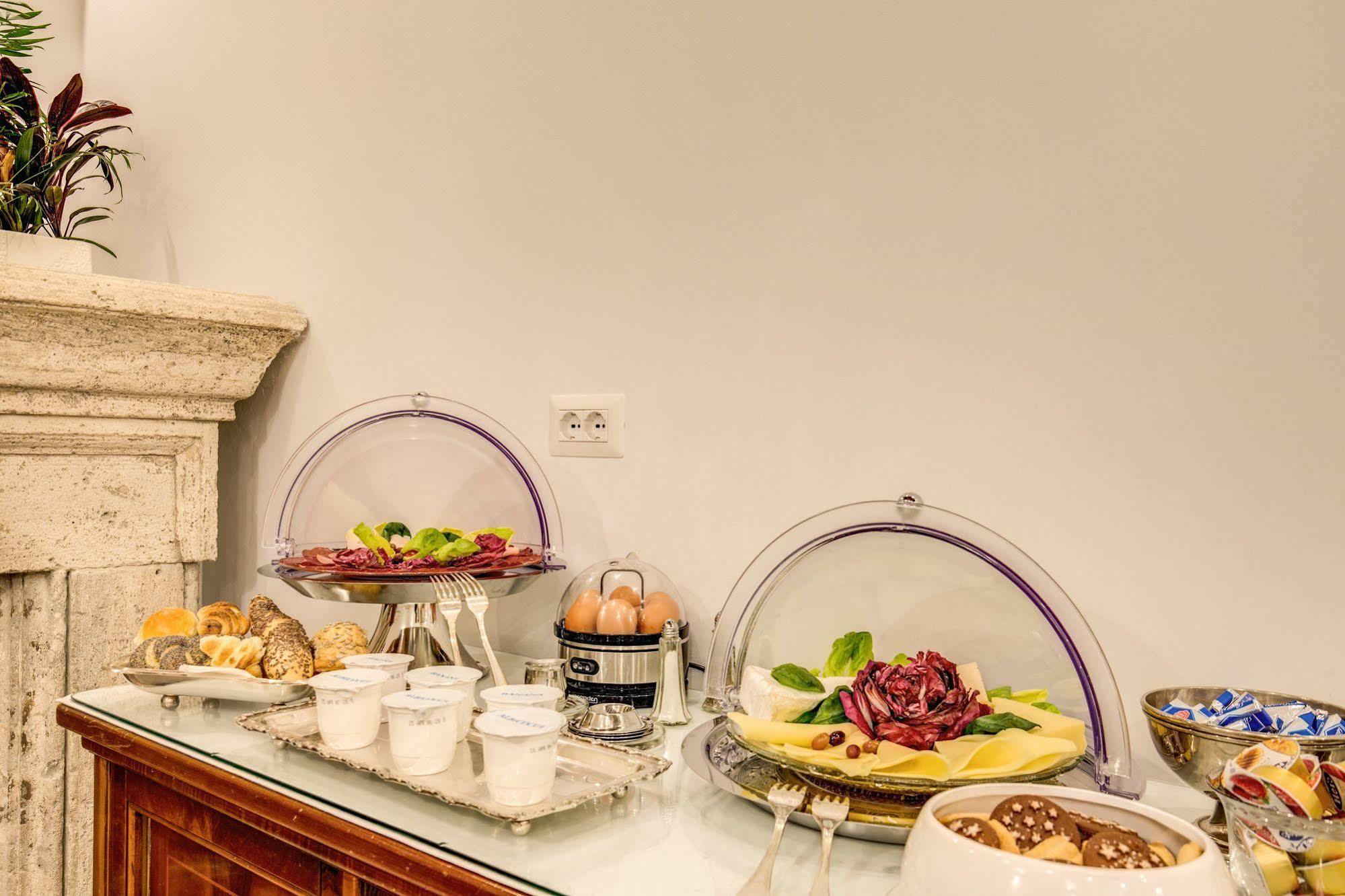 Acomodação com café da manhã  Pantheonview - Luxury 2*