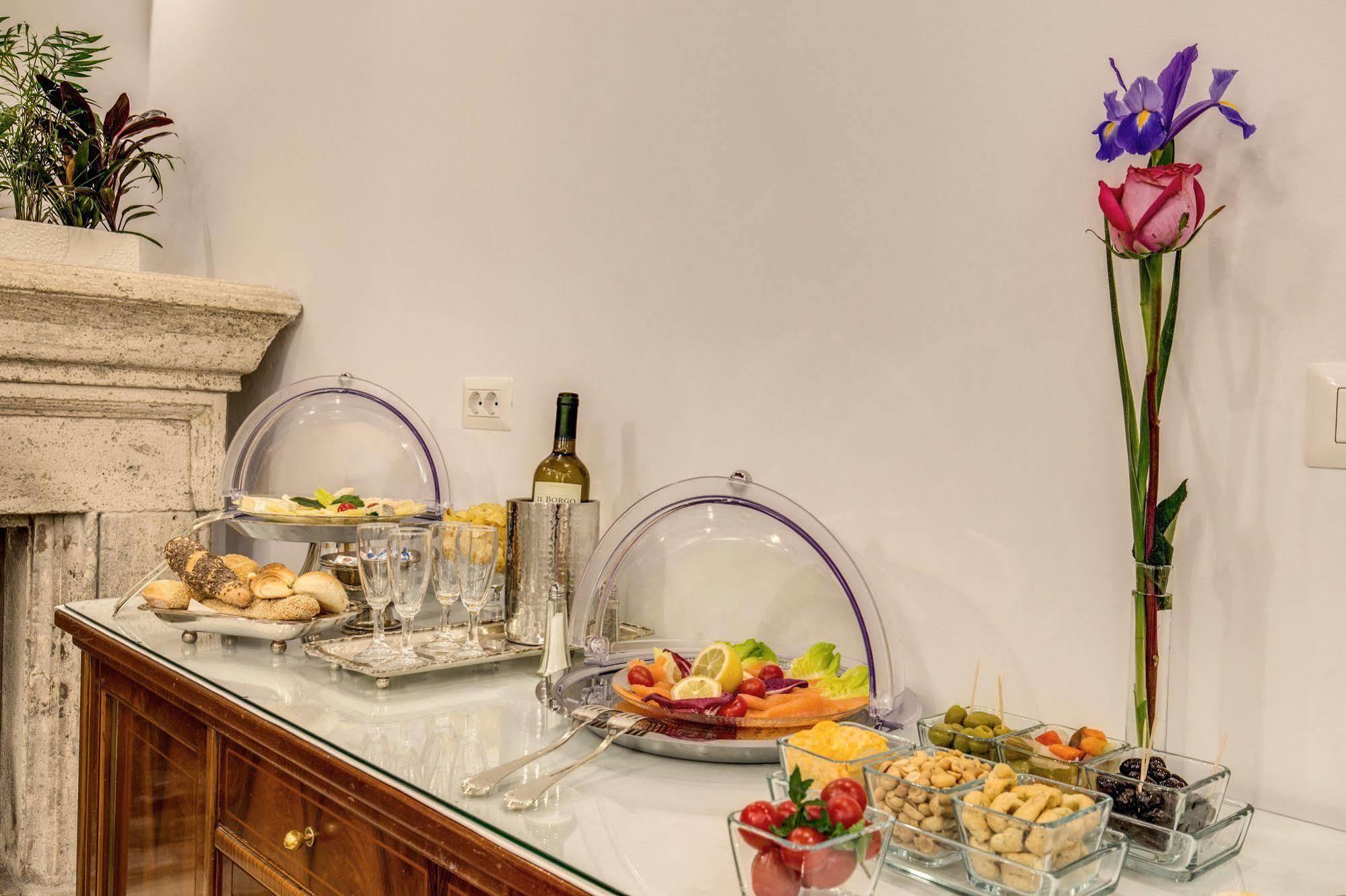 Acomodação com café da manhã  Pantheonview - Luxury 2*