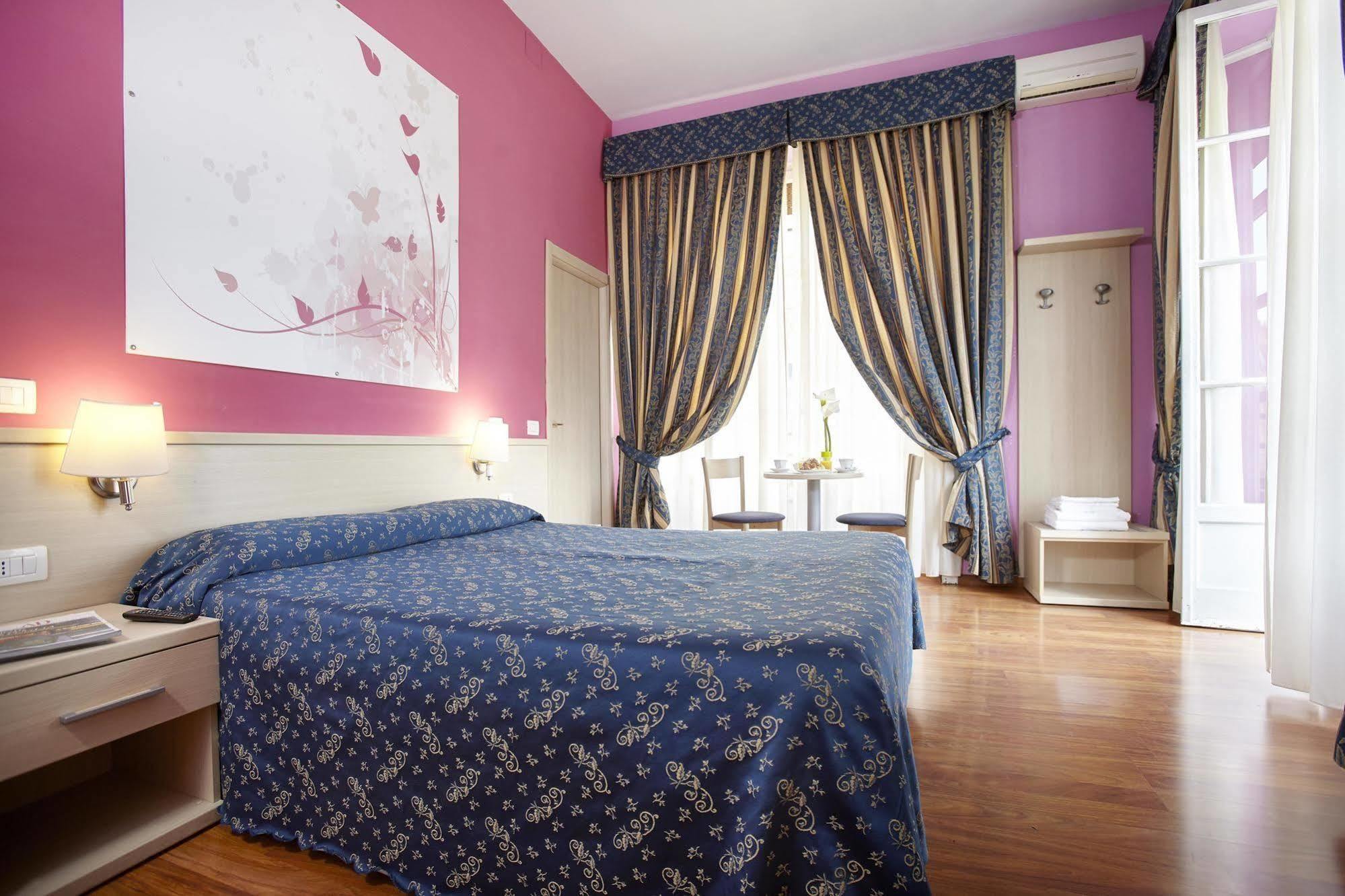 21 Aprile House 2*