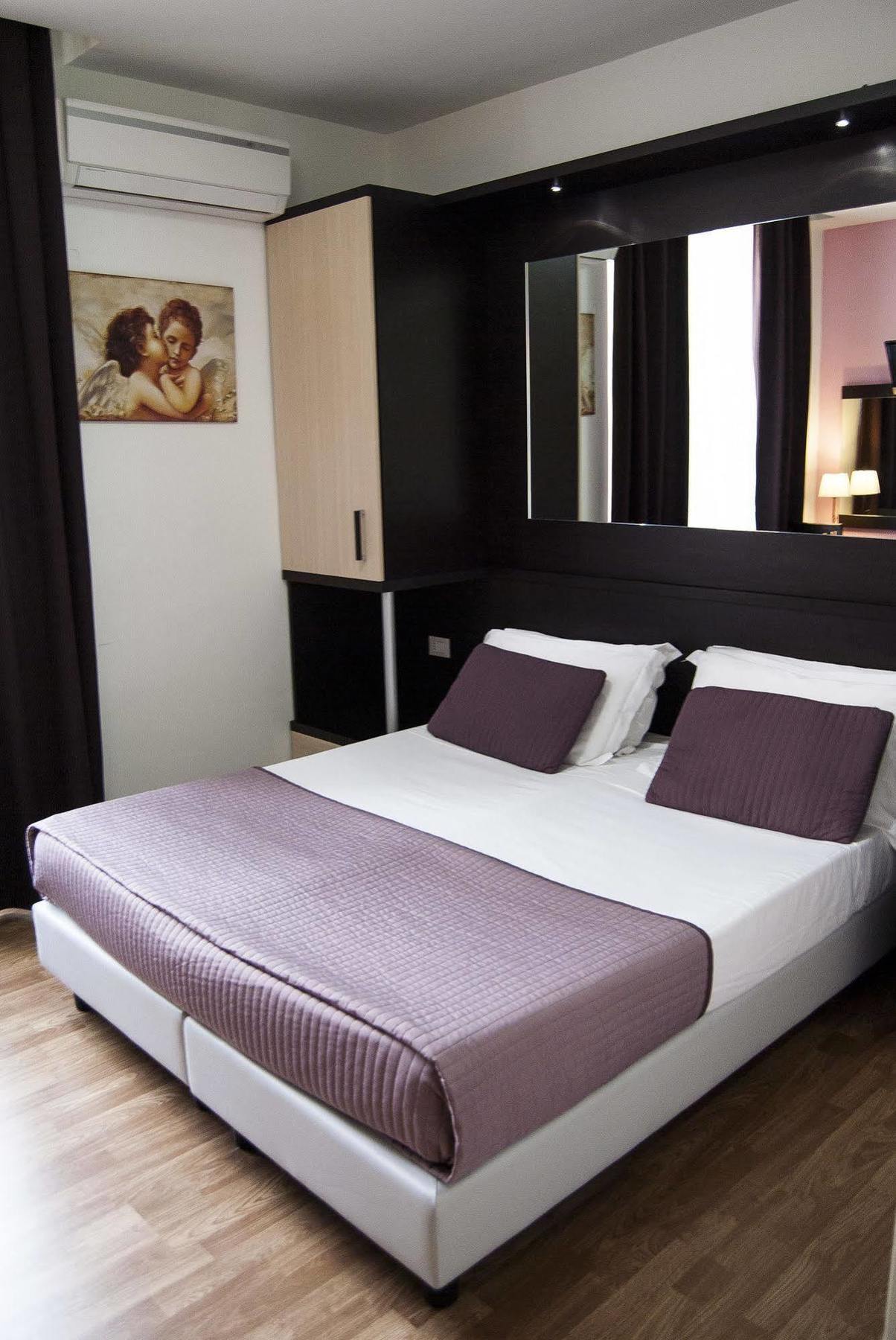 Manzoni Holidays Affittacamere 2*