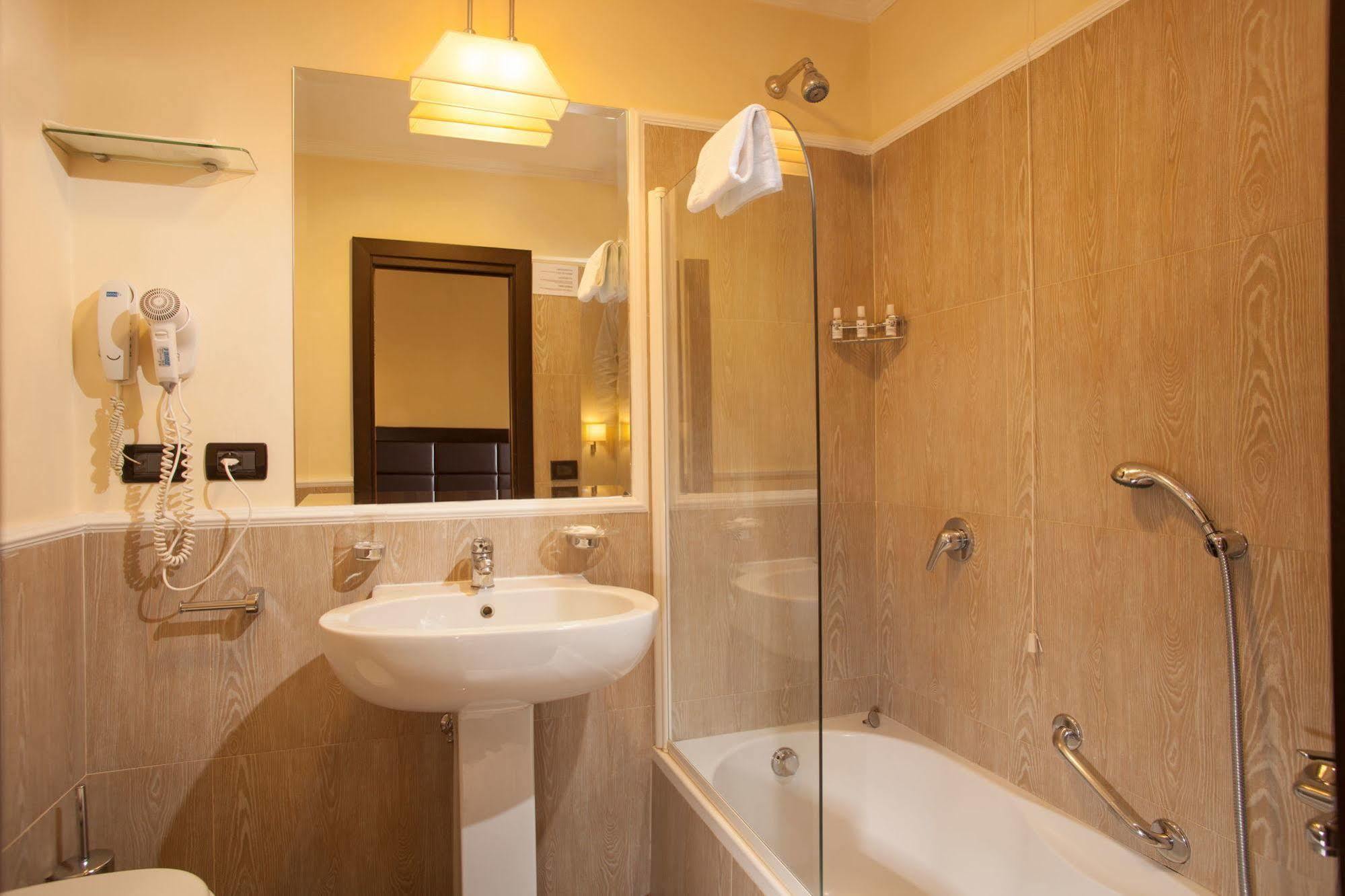 Buenos Aires Hotell 3*