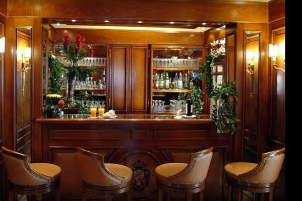 Champagne Palace