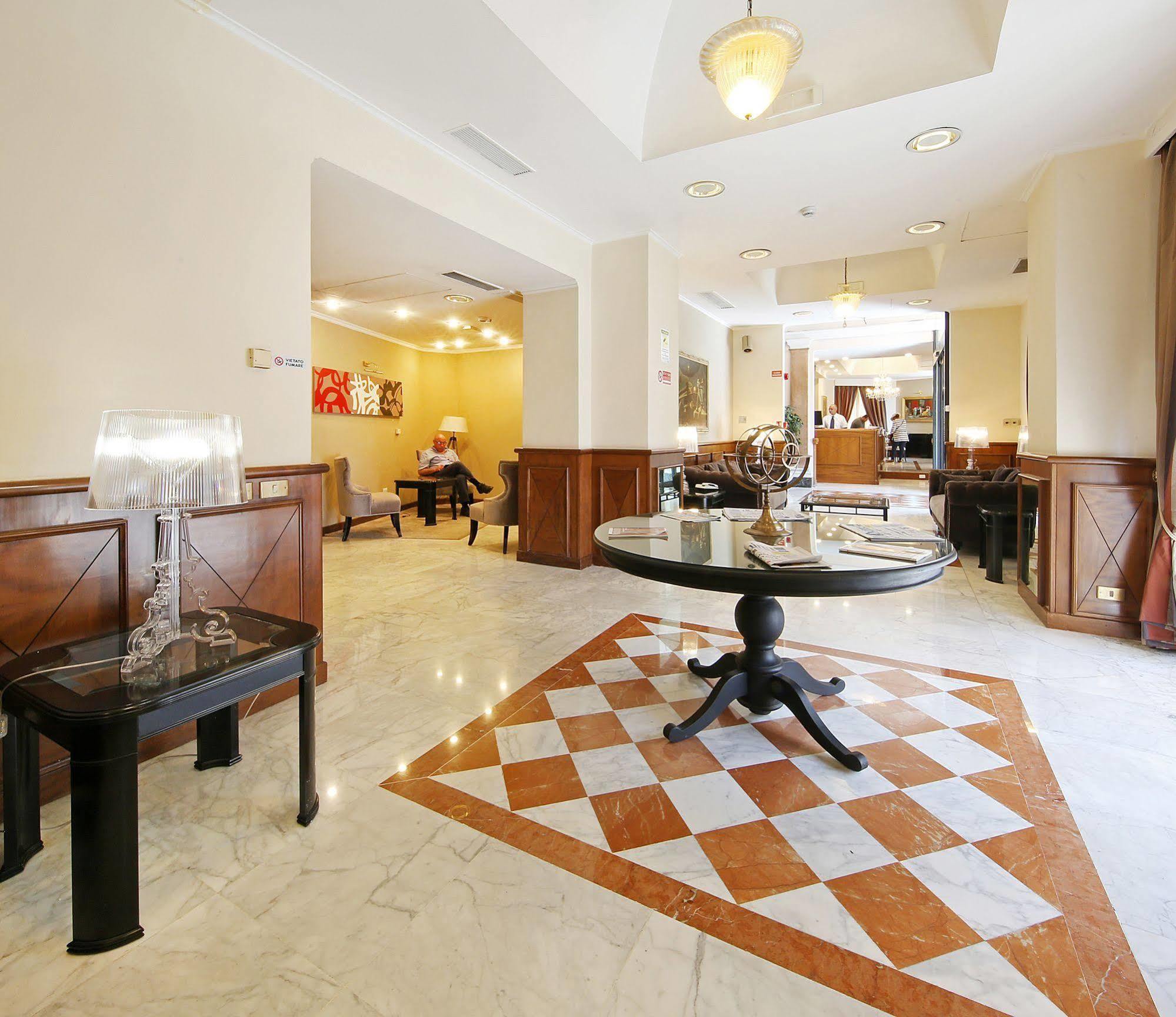 Traiano Hotell 4*