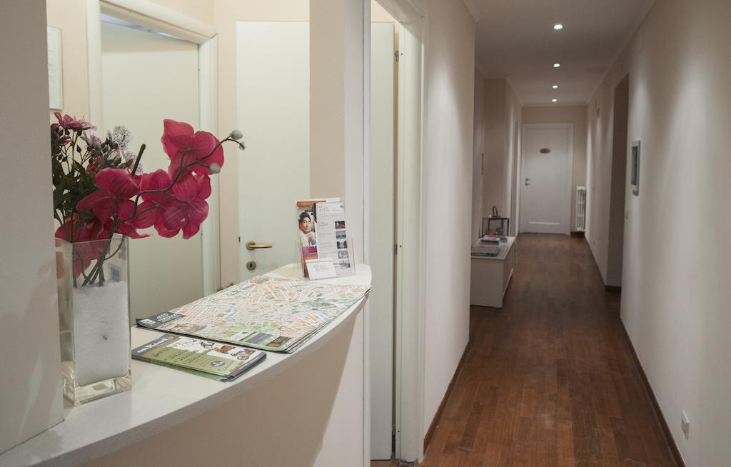 Domus Bocca Di Leone 3* Rom