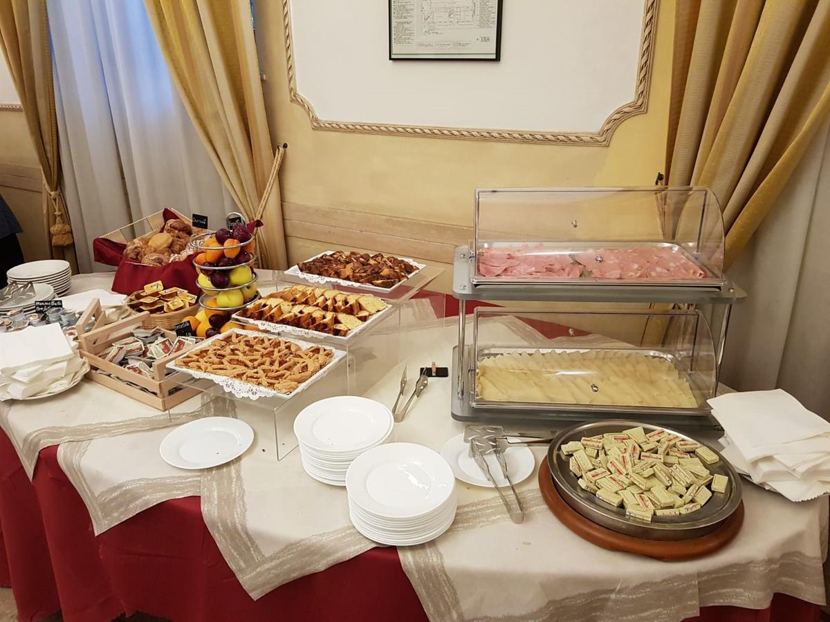 Rosa Hotell Roma