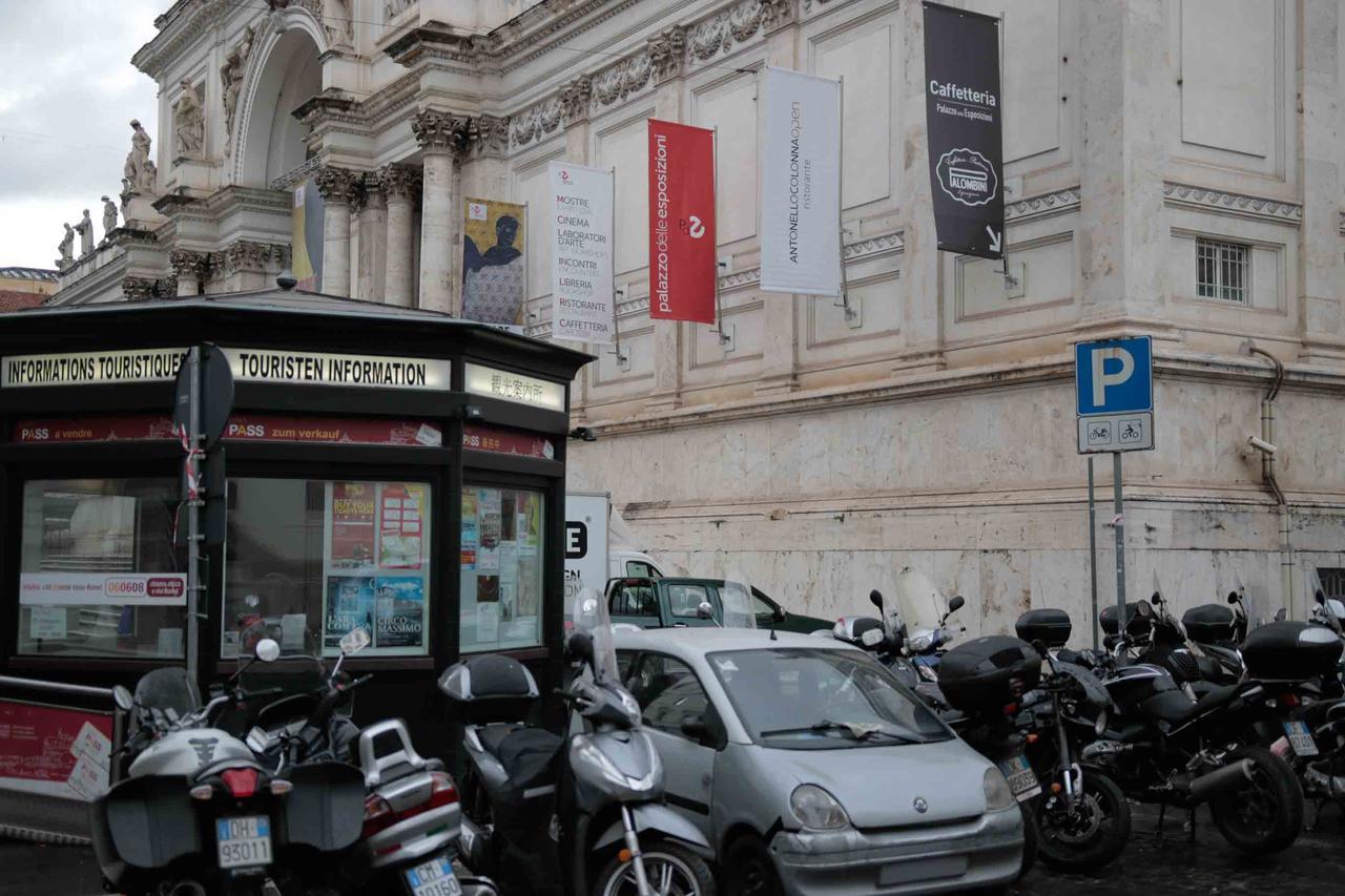 Esposizione Palace 2* Roma