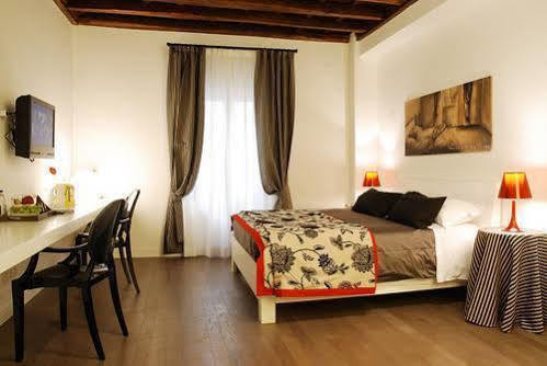 Relais Fori Imperiali 2* Rom