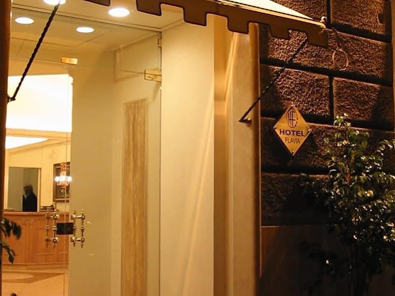 Hotell Flavia 3*