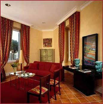Caesar House Residenze Romane Acomodação com café da manhã  Roma