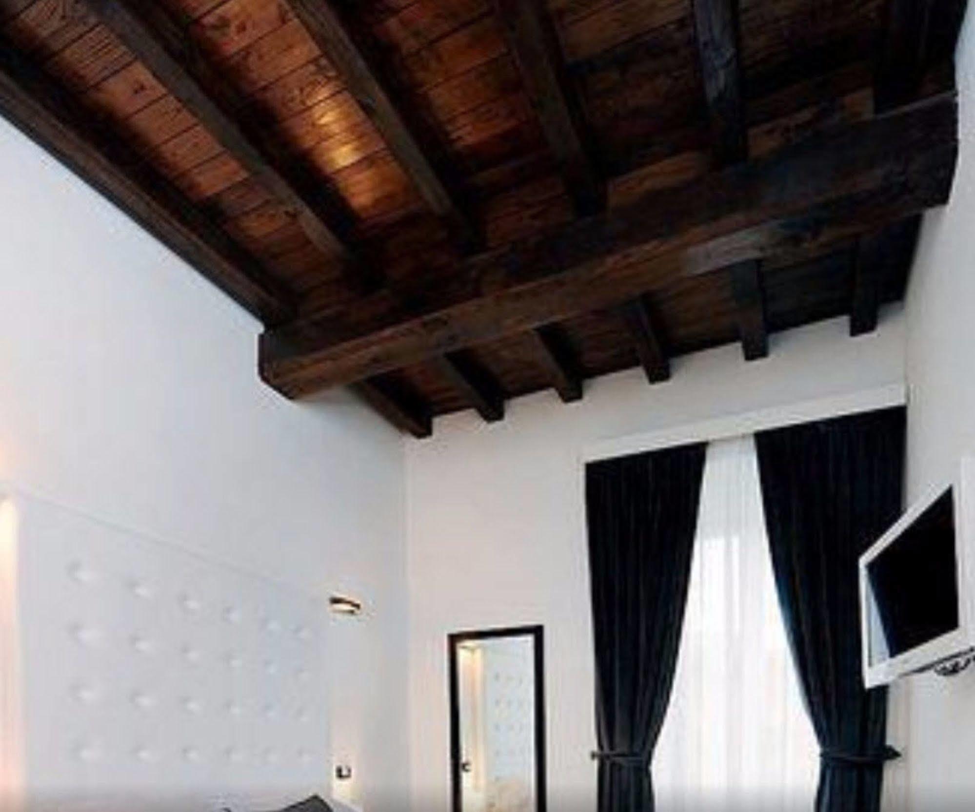 Casa de hóspedes Pantheon Royal