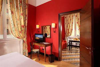 Relais 6 Via Tolmino 4*