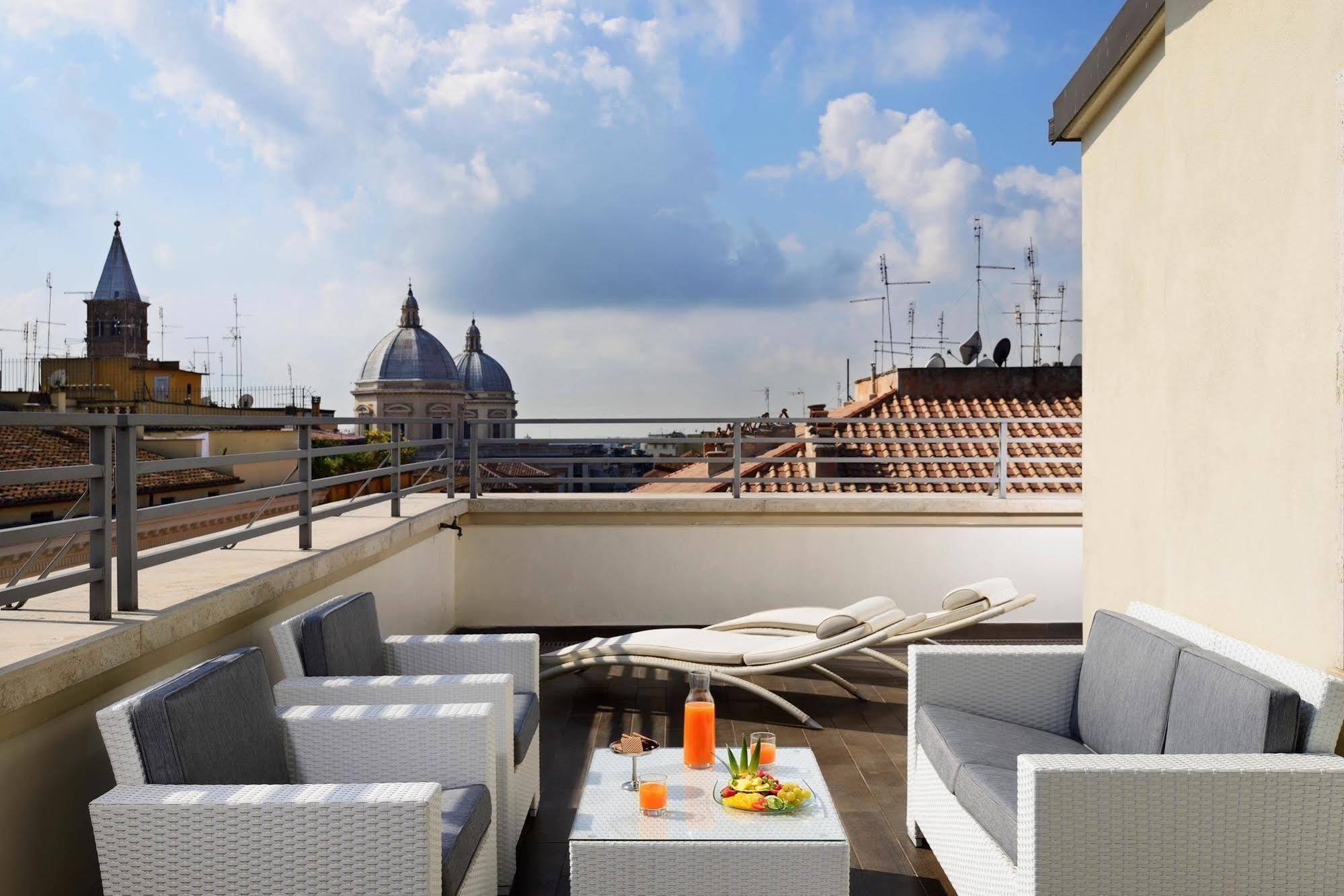 Hotell Deco 4*