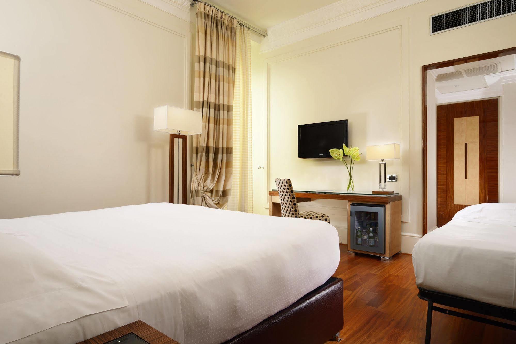 Deco Hotell 4*