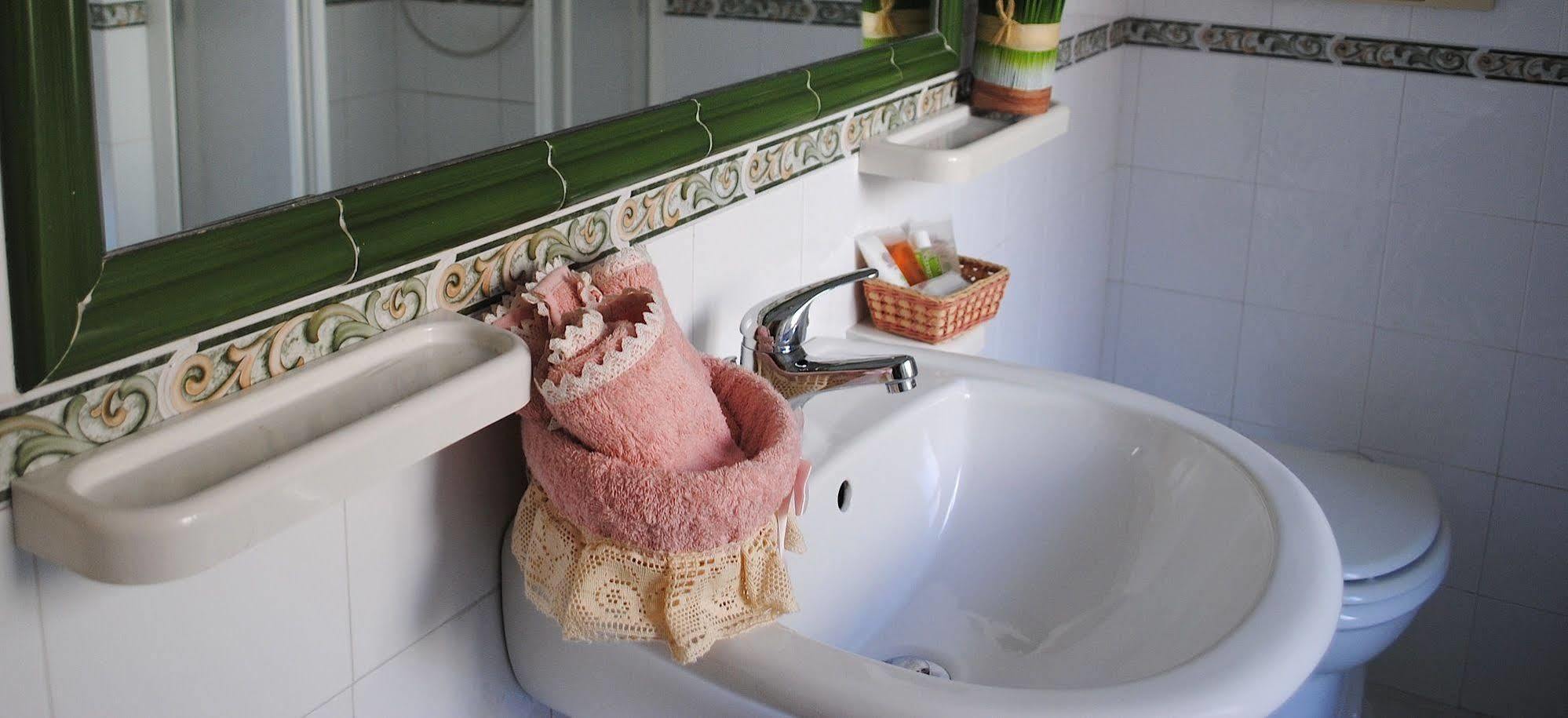 San Michele A Porta Pia Bed & Breakfast