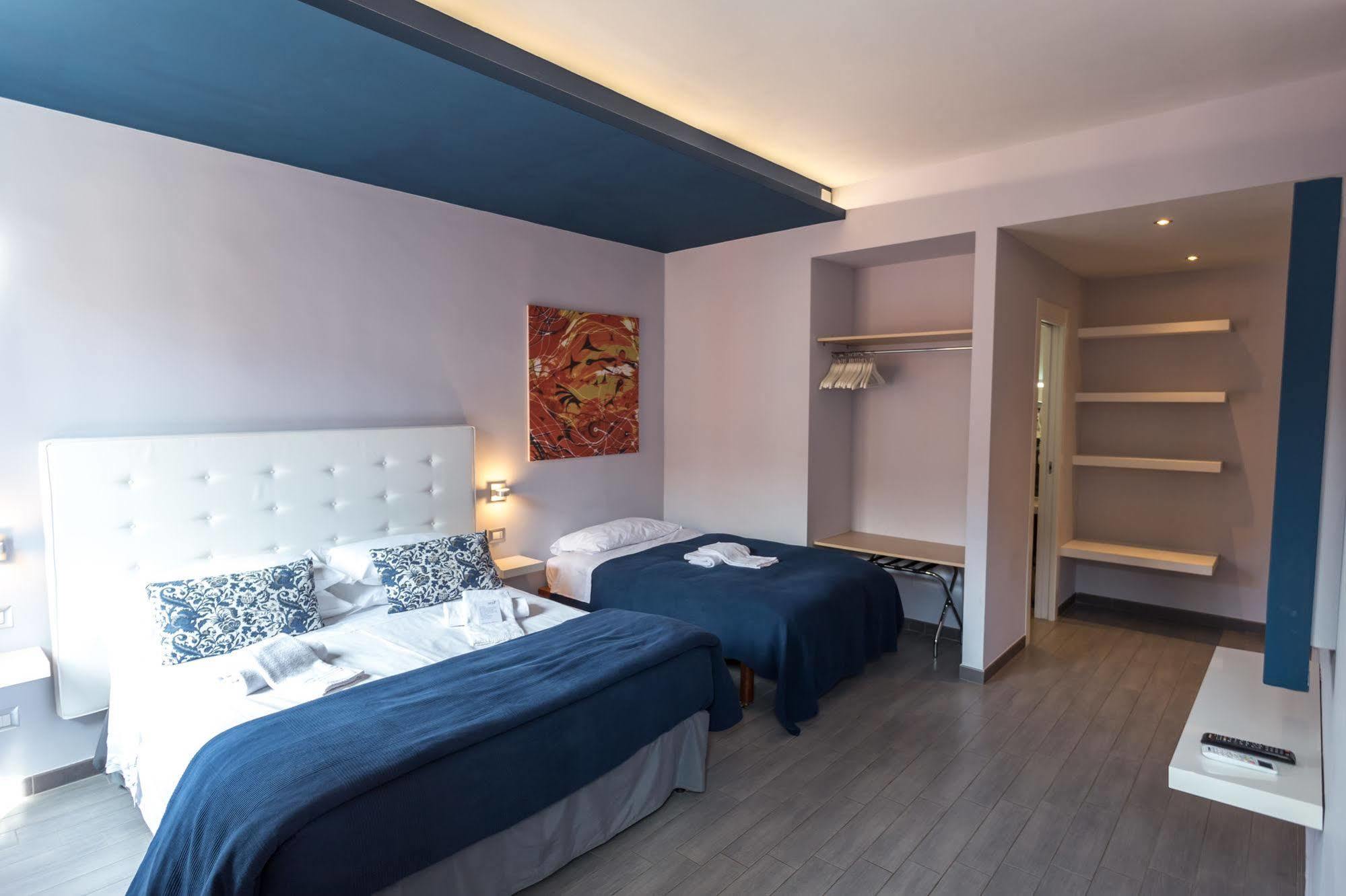 77 Bed & Breakfast 2*