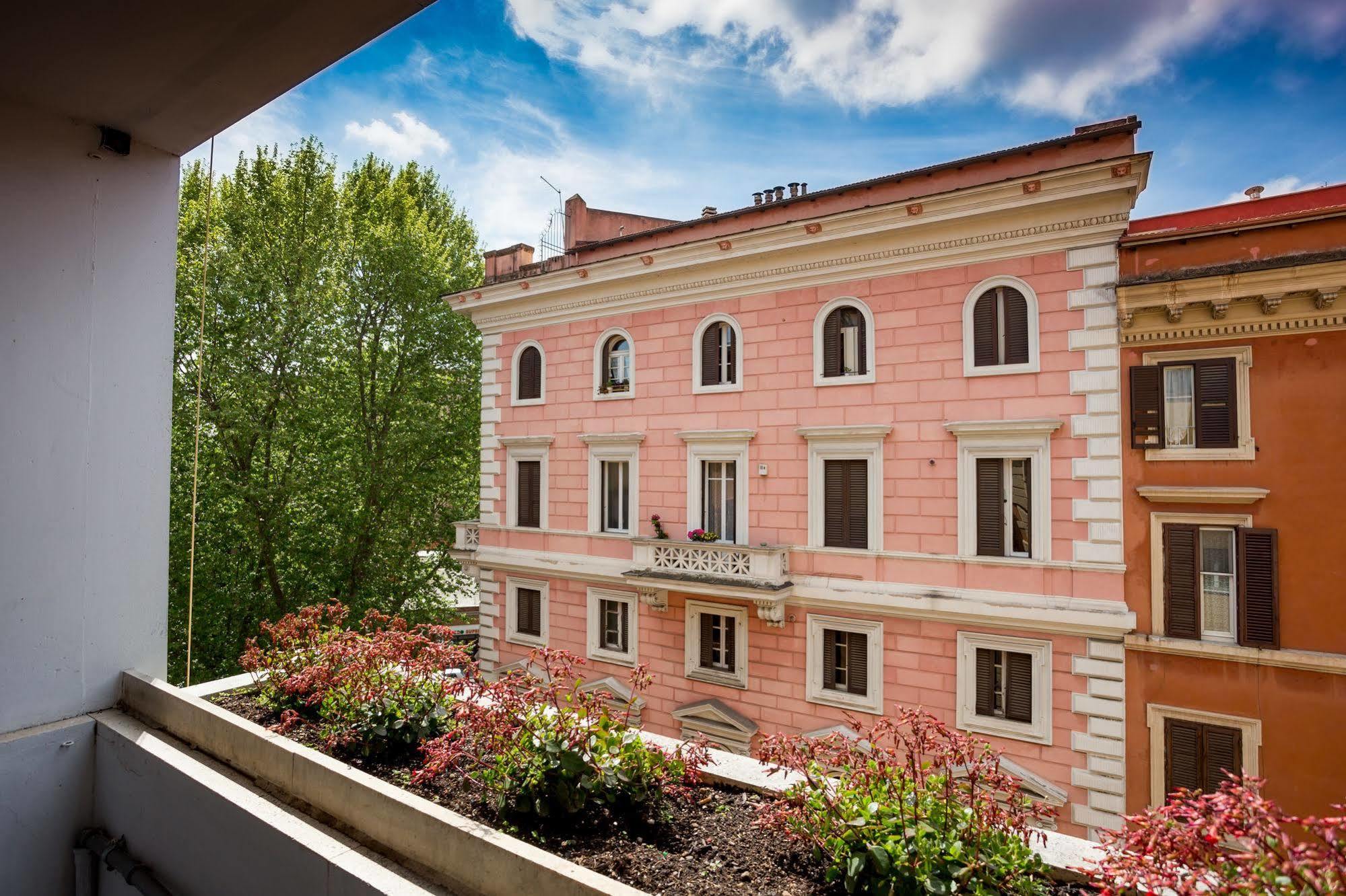 77 Bed & Breakfast Roma