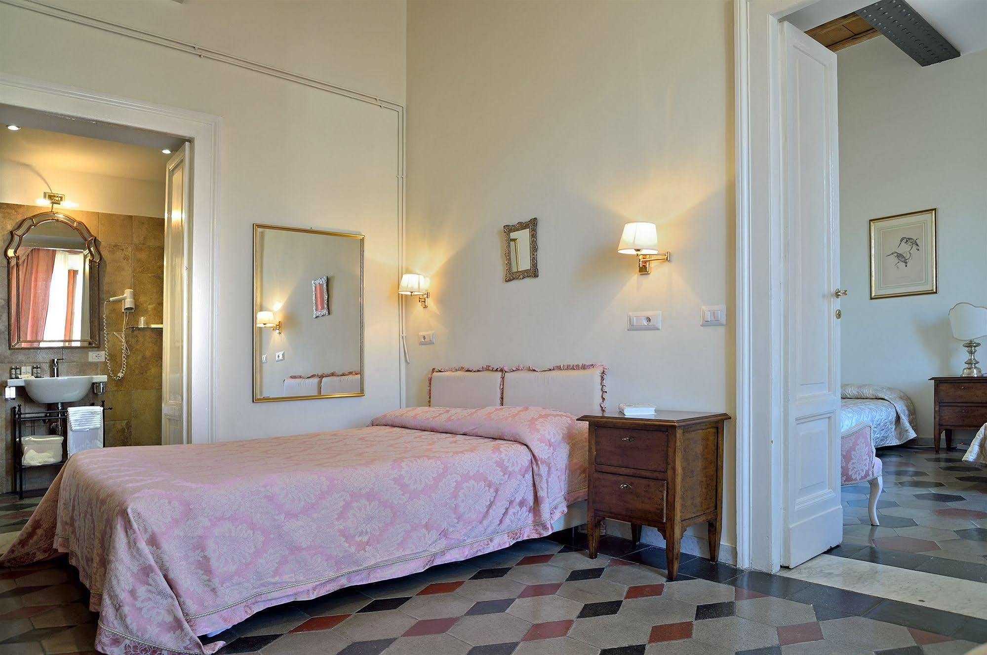 Hotel Le Clarisse Al Pantheon 3*
