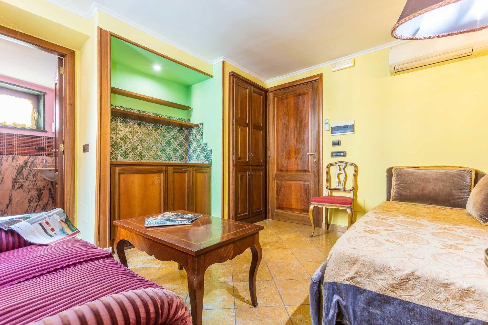 Vibel Hotel 2*