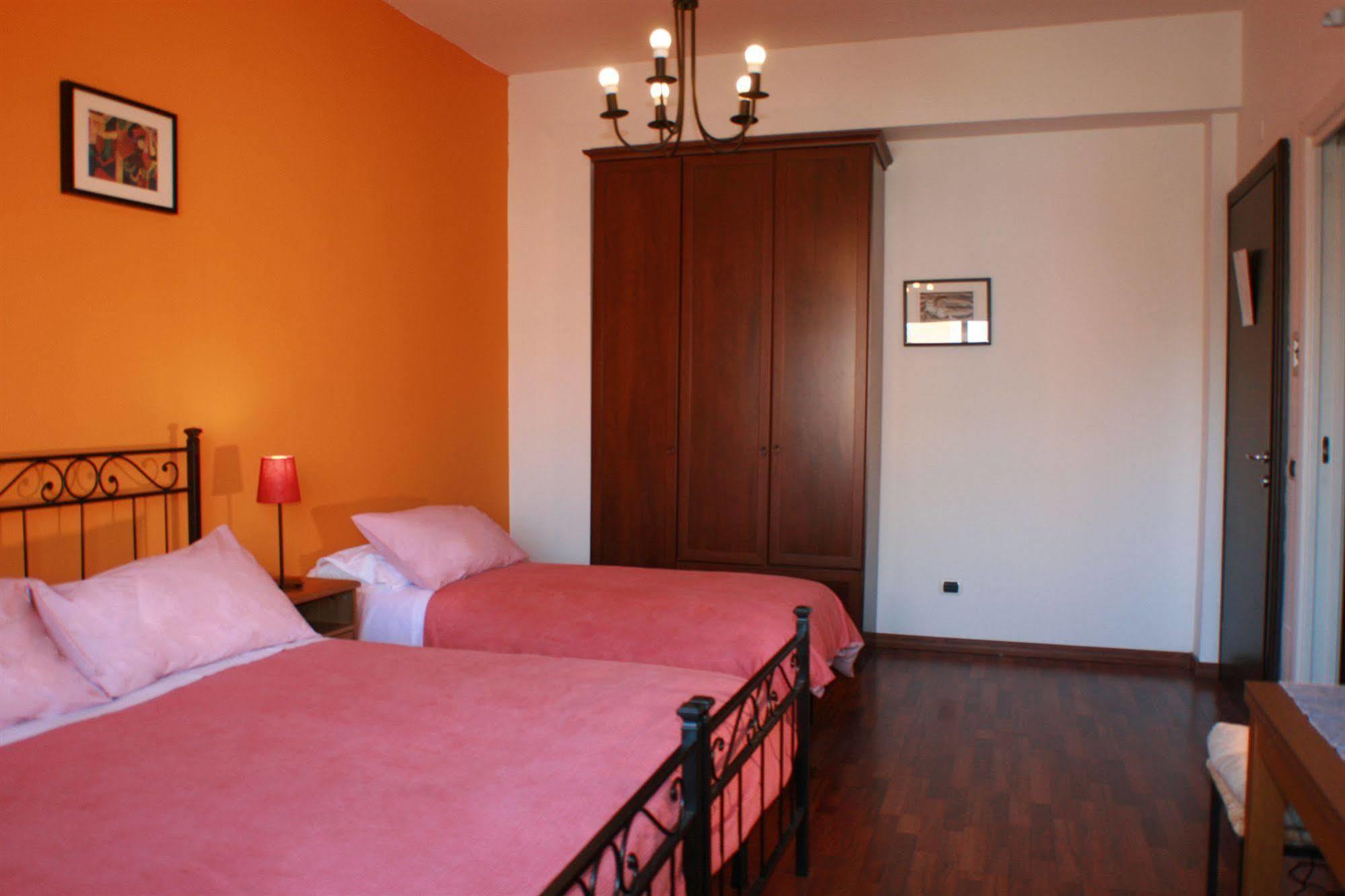 Casa de hóspedes Lt 2*