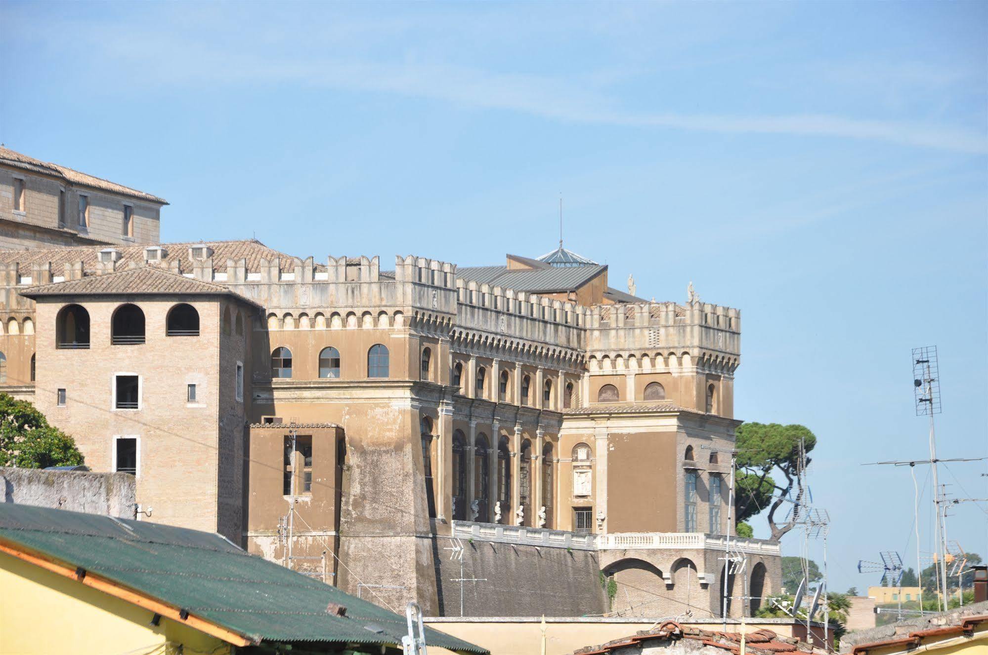 Bed & Breakfast Le Di Via Ottaviano - In 2*